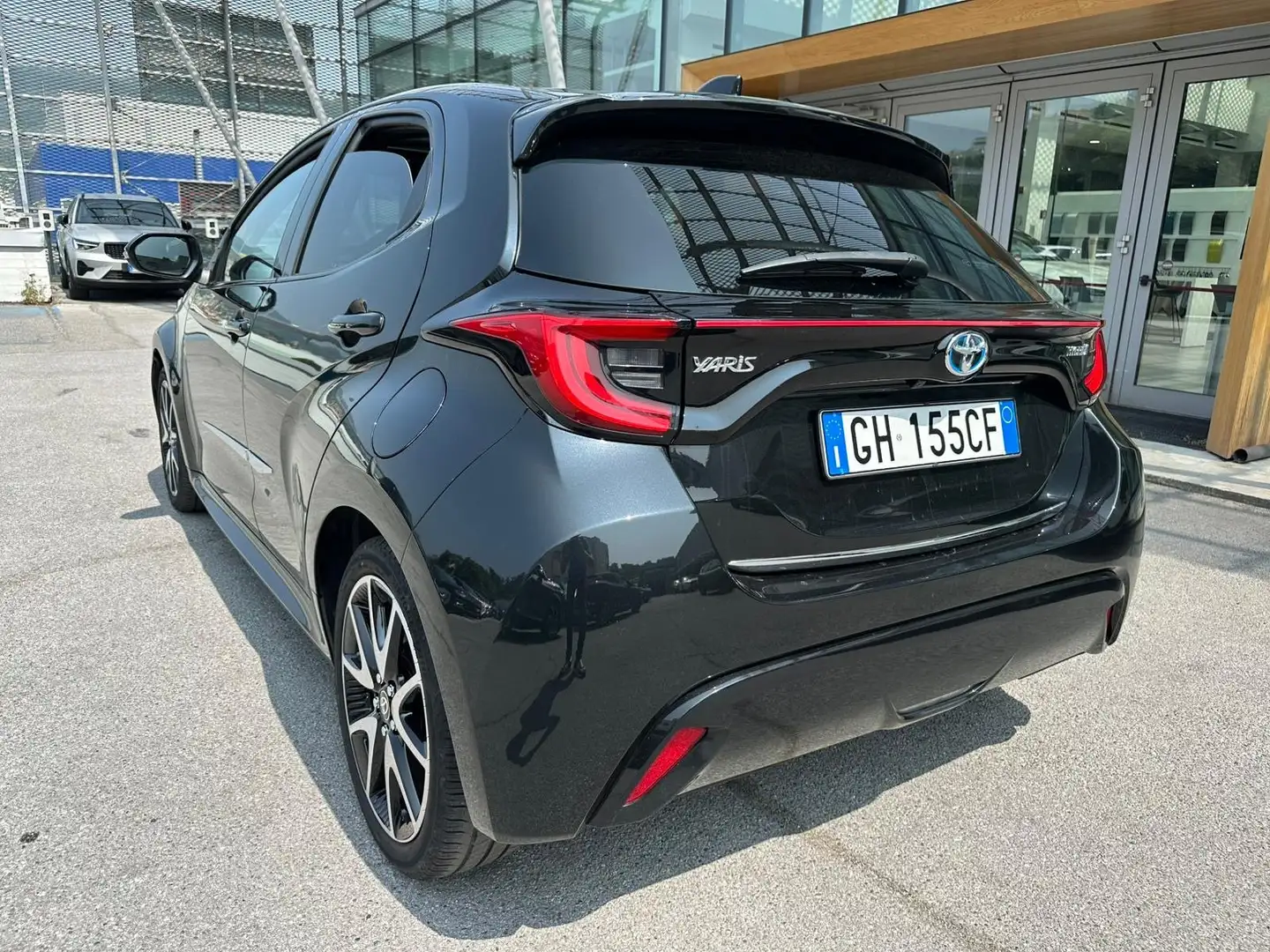 Toyota Yaris TETTO FULL 1.5h Lounge Noir - 1