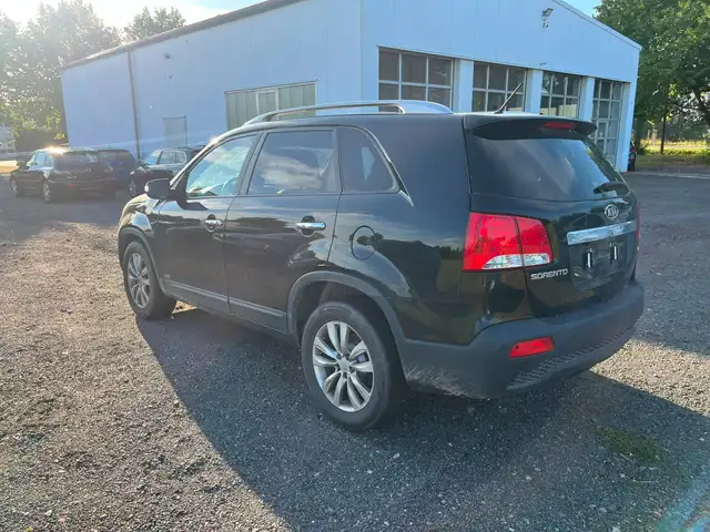 Kia Sorento view 7