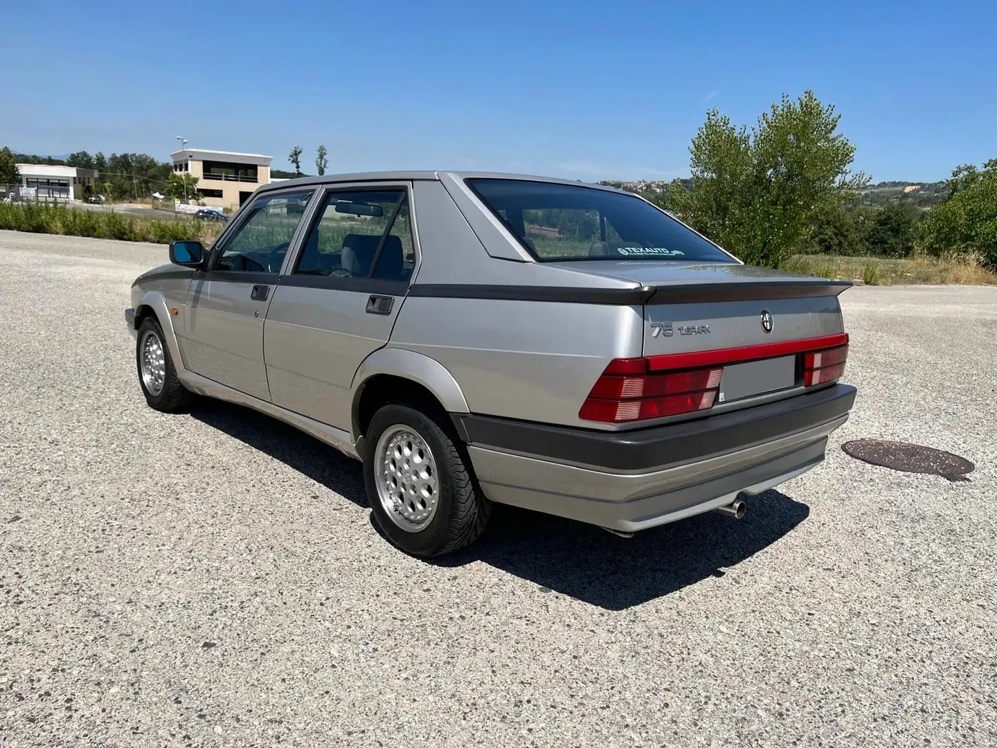 Alfa Romeo 75 2.0i ts - 2
