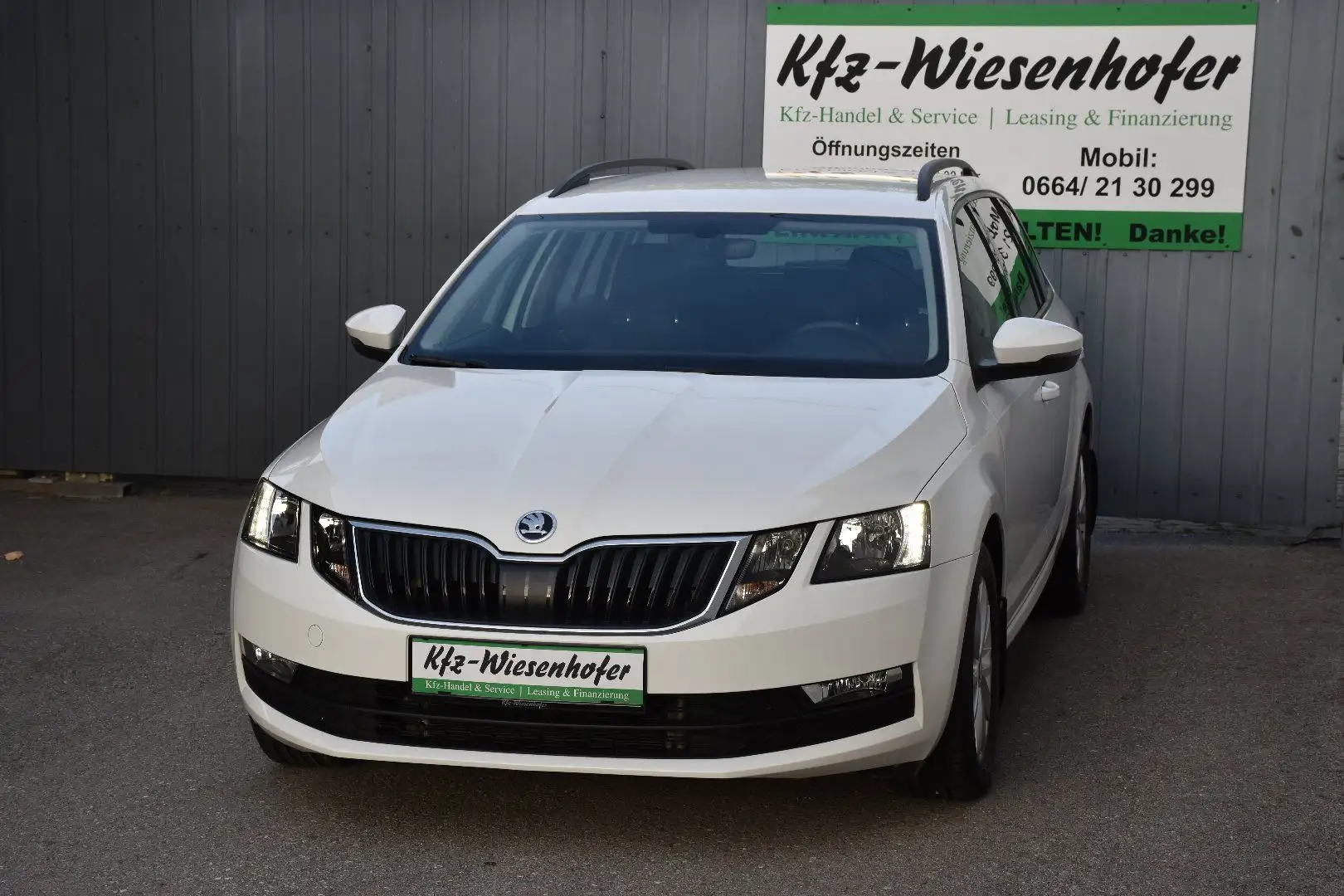 Skoda Octavia 2.0 TDI DSG Ambition / Service NEU / Anhängerkupp Weiß - 2