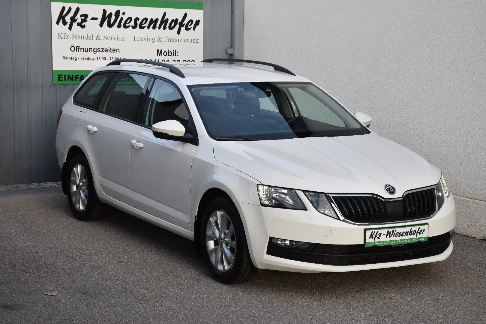 Skoda Octavia 2.0 TDI DSG Ambition / Service NEU / Anhängerkupp Weiß - 1