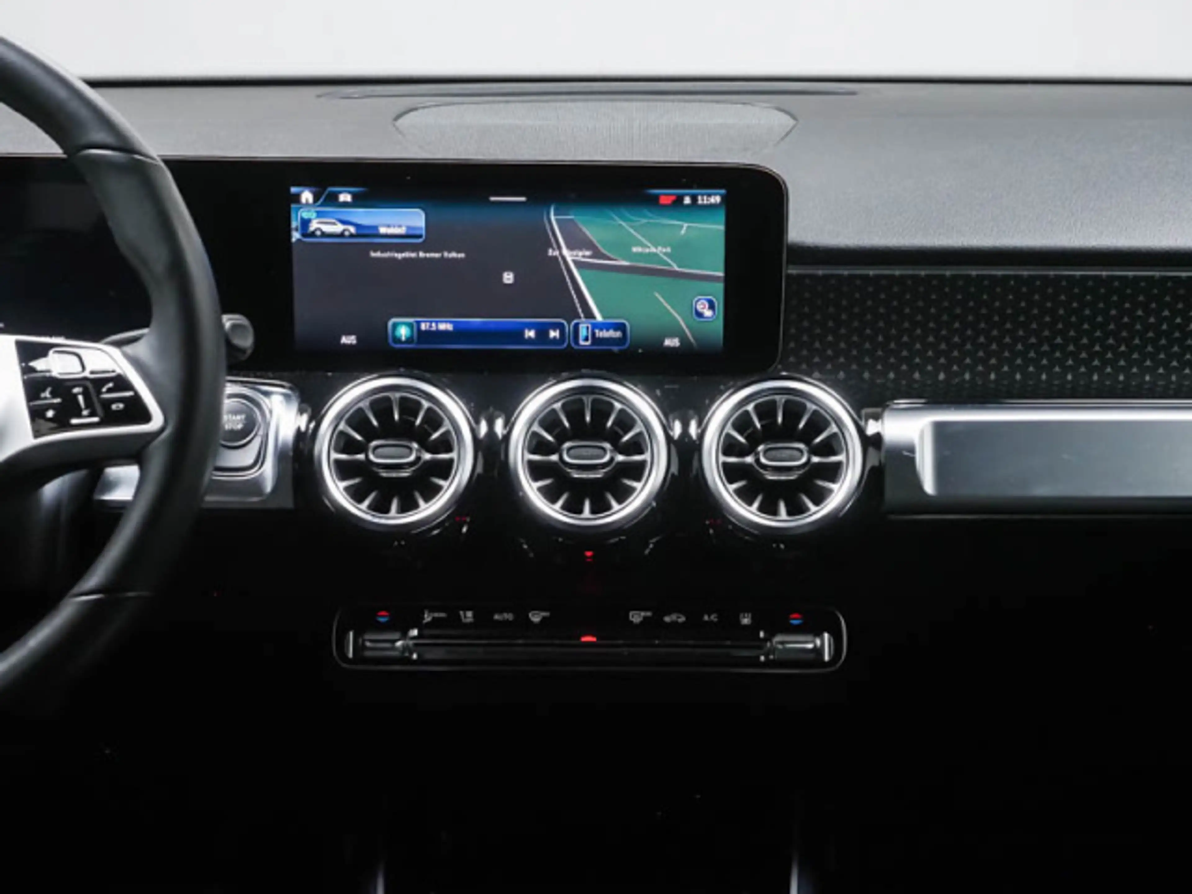 Mercedes-Benz EQB 300 EQB 300 4MATIC Progressive DISTRONIC+AHK+KAMERA — photo 9