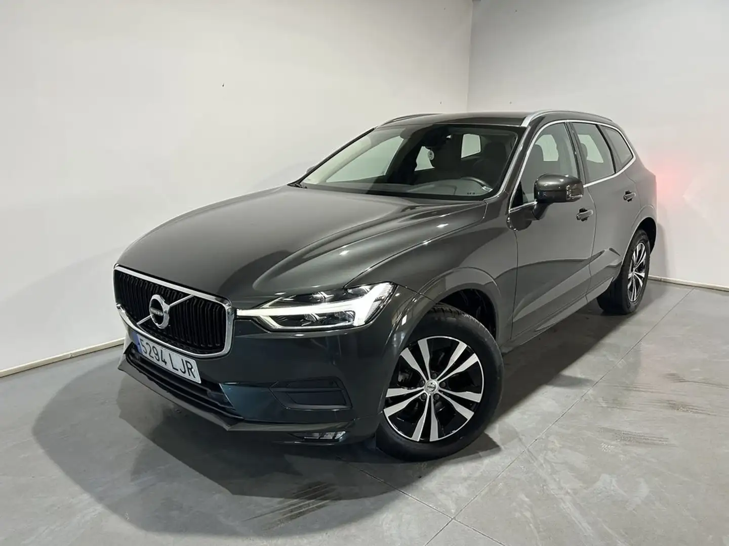 Volvo XC60 D4 Momentum Aut. Burdeos - 1