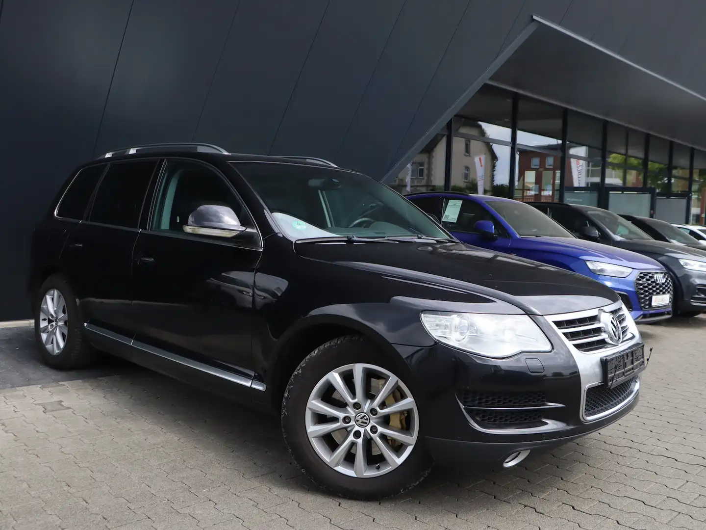 Volkswagen Touareg 4.2 V8 4M / XENON / LEDER / NAVI+ Noir - 2