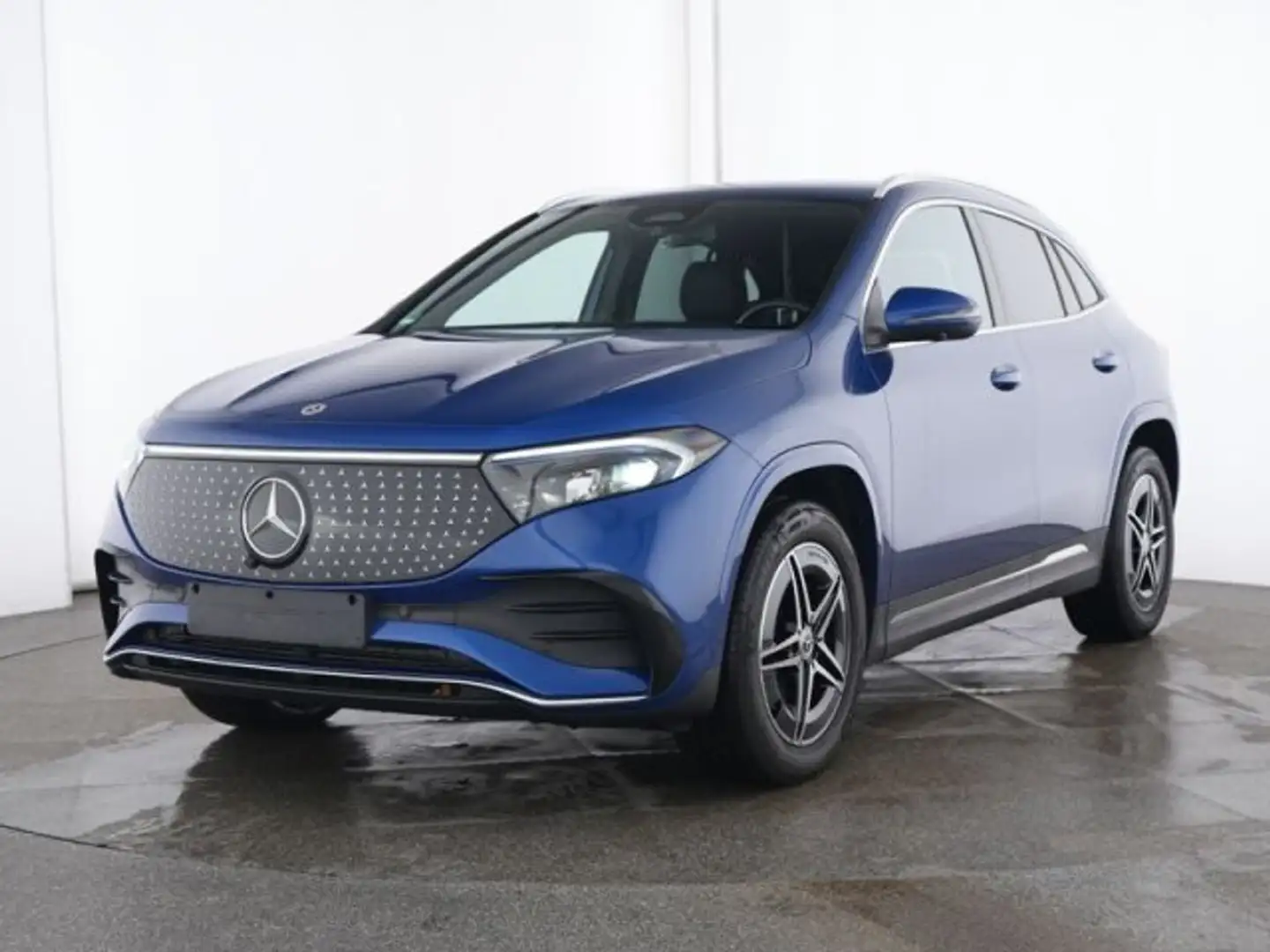 Mercedes-Benz EQA 350 EQA 350 4MATIC AMG Line Advanced AHK Distr 360° Blau - 1