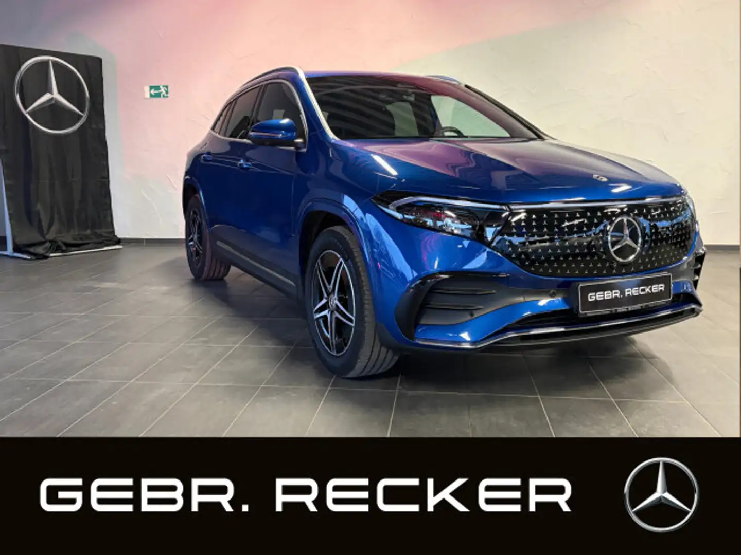 Mercedes-Benz EQA 350 EQA 350 4MATIC AMG Line Advanced AHK Distr 360° Blau - 1