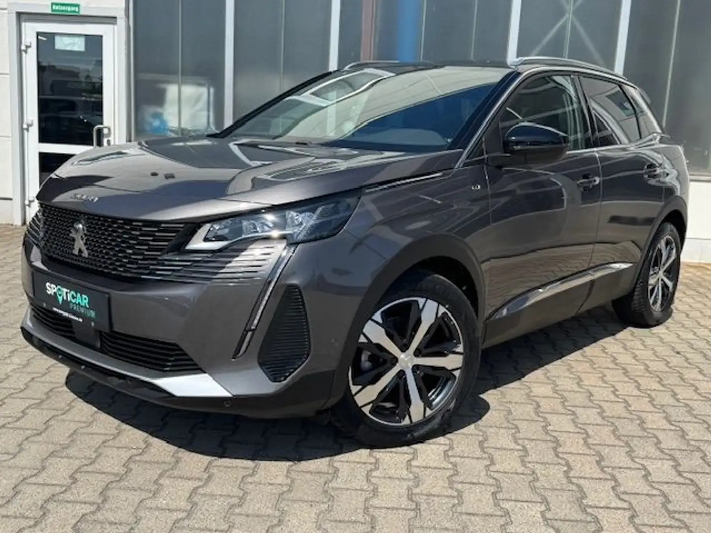 Peugeot 3008 BlueHDi 130 Stop & Start EAT8 GT Pack Grau - 1