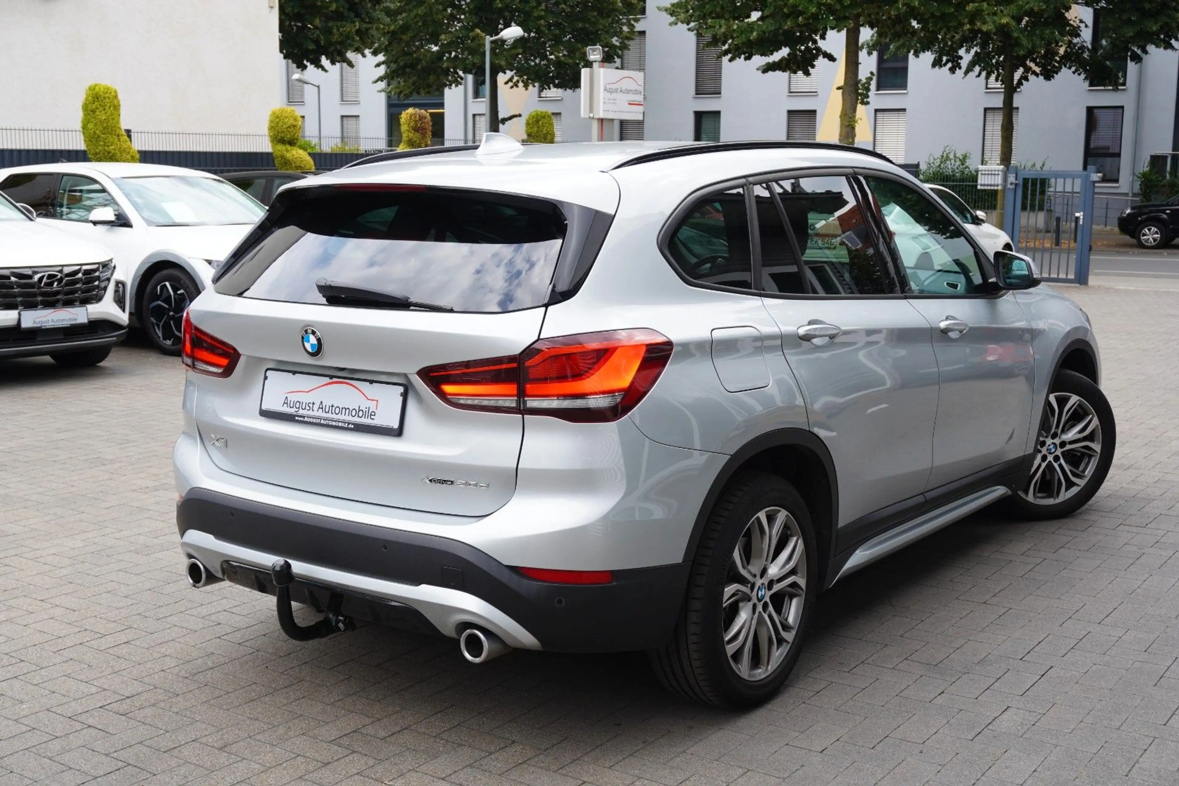 BMW X1 xDrive20d LCI Sport MY20 HUD NaviPro AHK Kam — photo 8