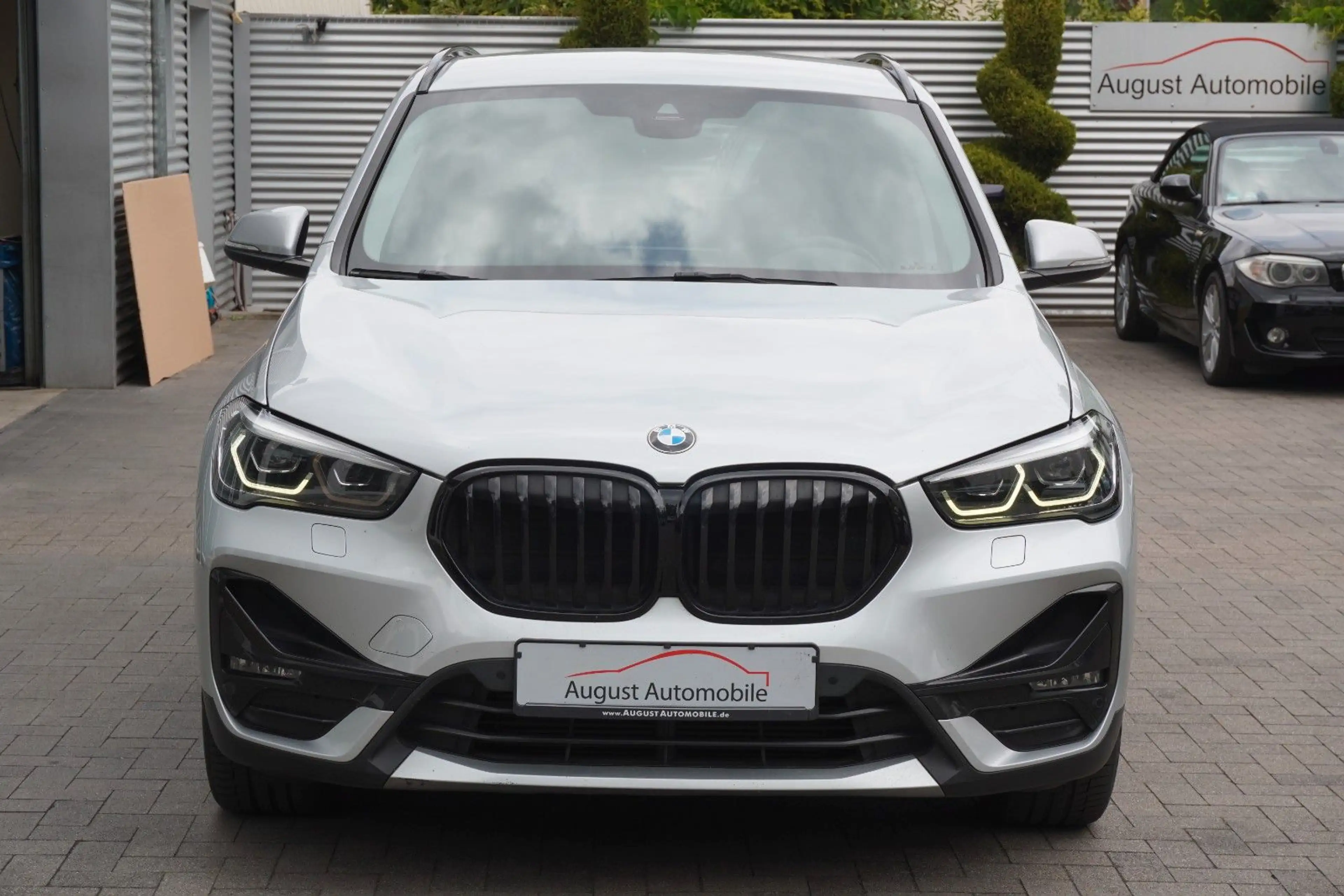 BMW X1 xDrive20d LCI Sport MY20 HUD NaviPro AHK Kam — photo 6