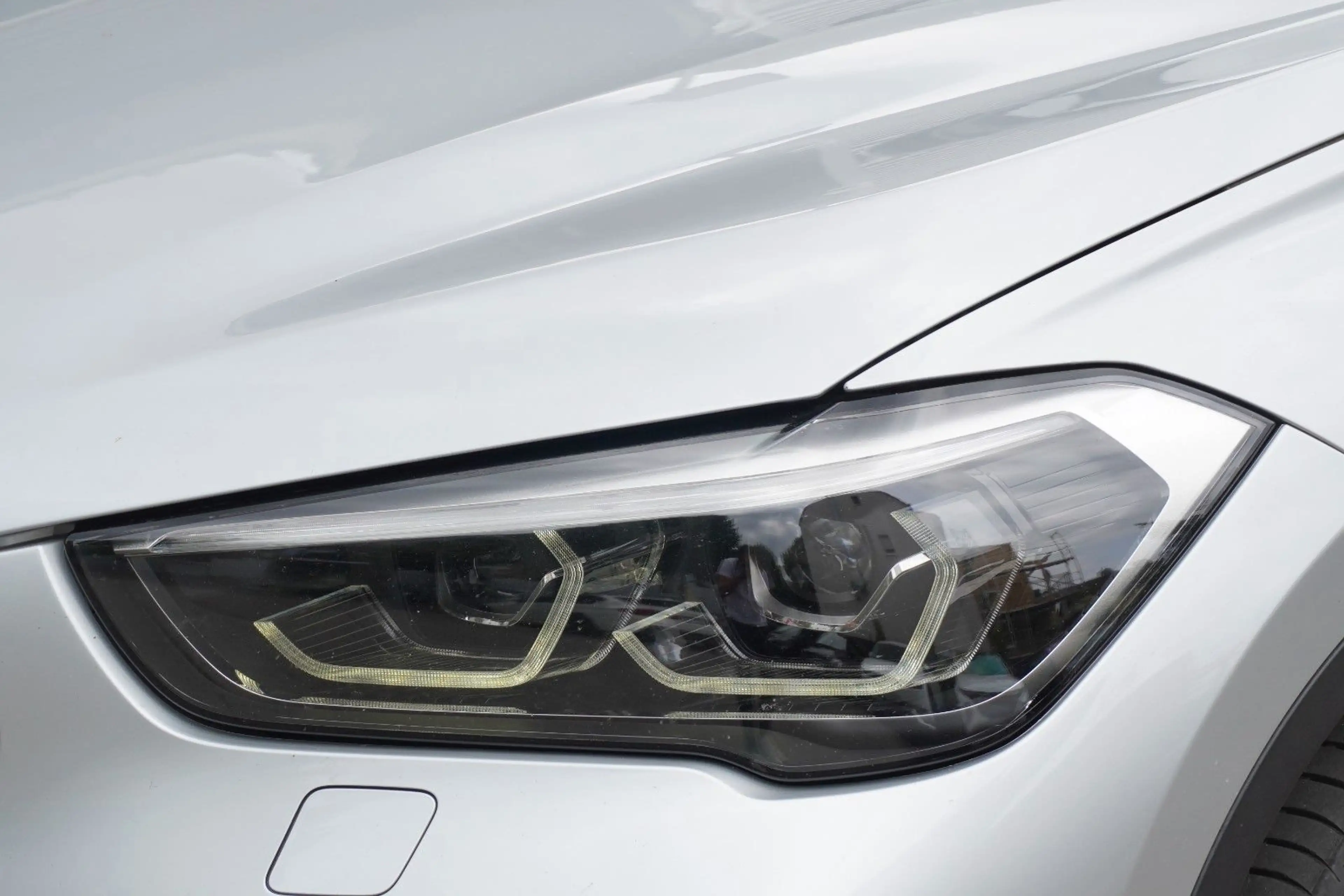 BMW X1 xDrive20d LCI Sport MY20 HUD NaviPro AHK Kam — photo 3