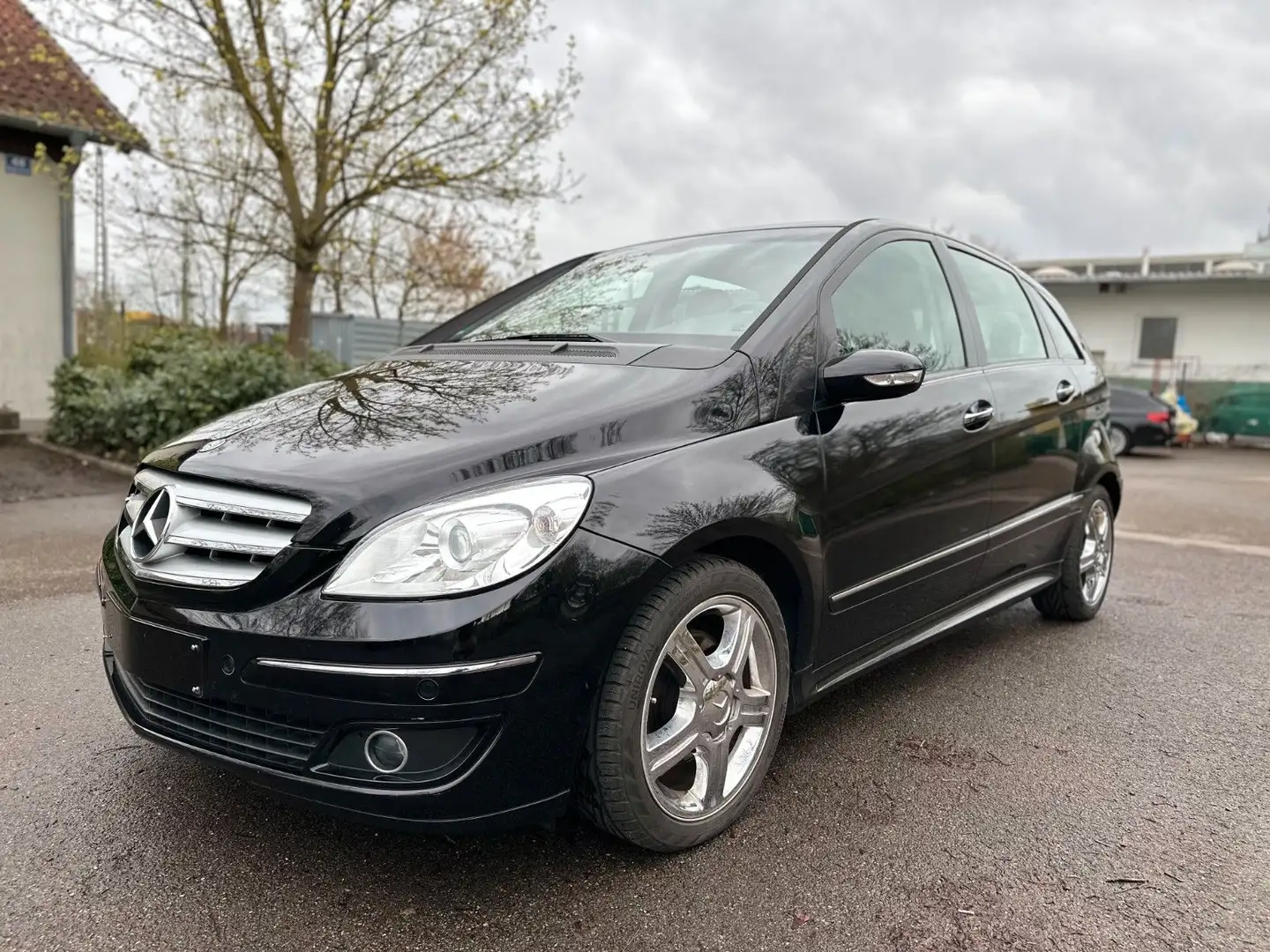 Mercedes-Benz B 200 B -Klasse B 200 CDI Černá - 1