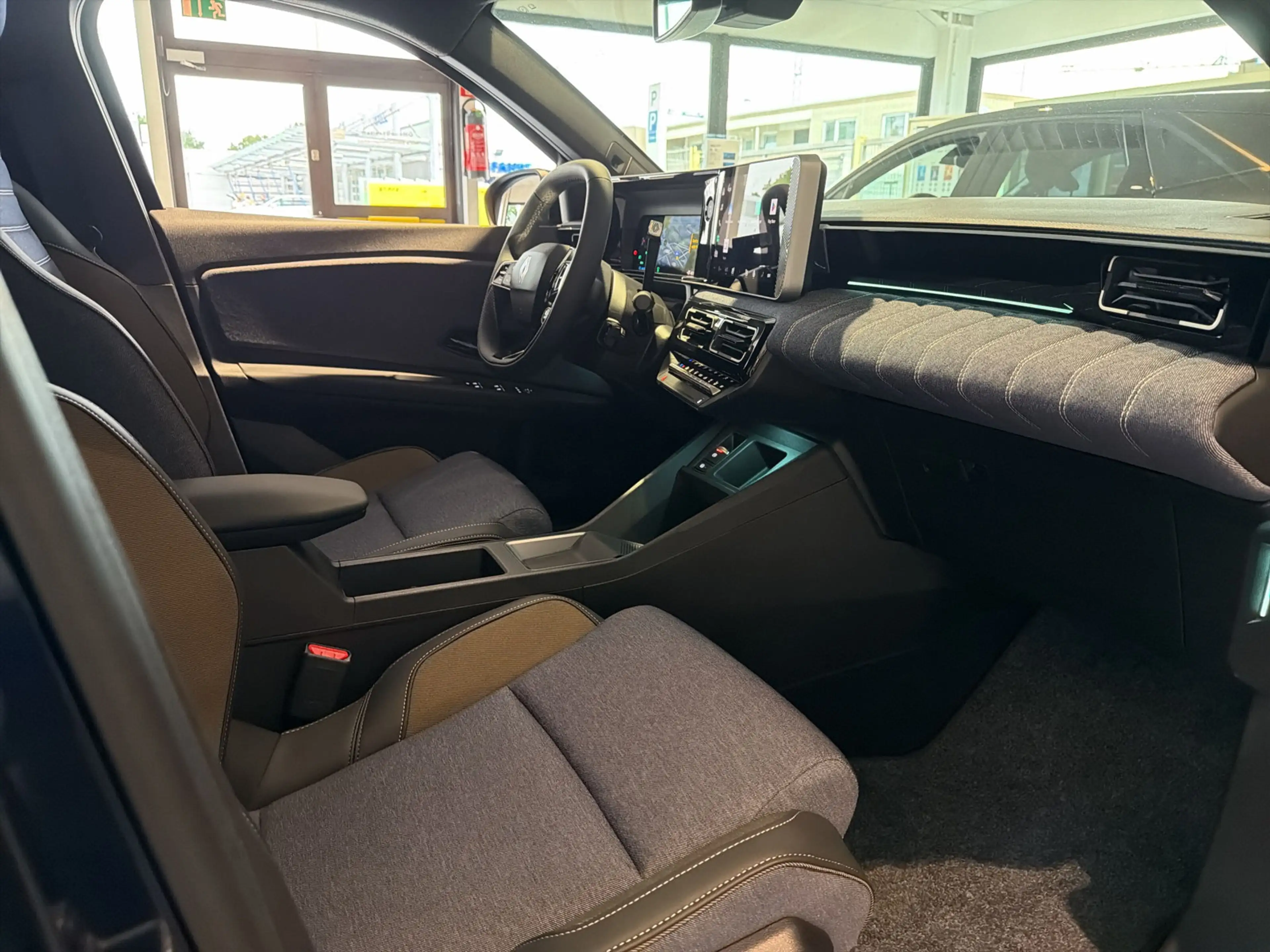 Renault 5 E-Tech 100% elec Techno 150 Comfort Range — photo 13