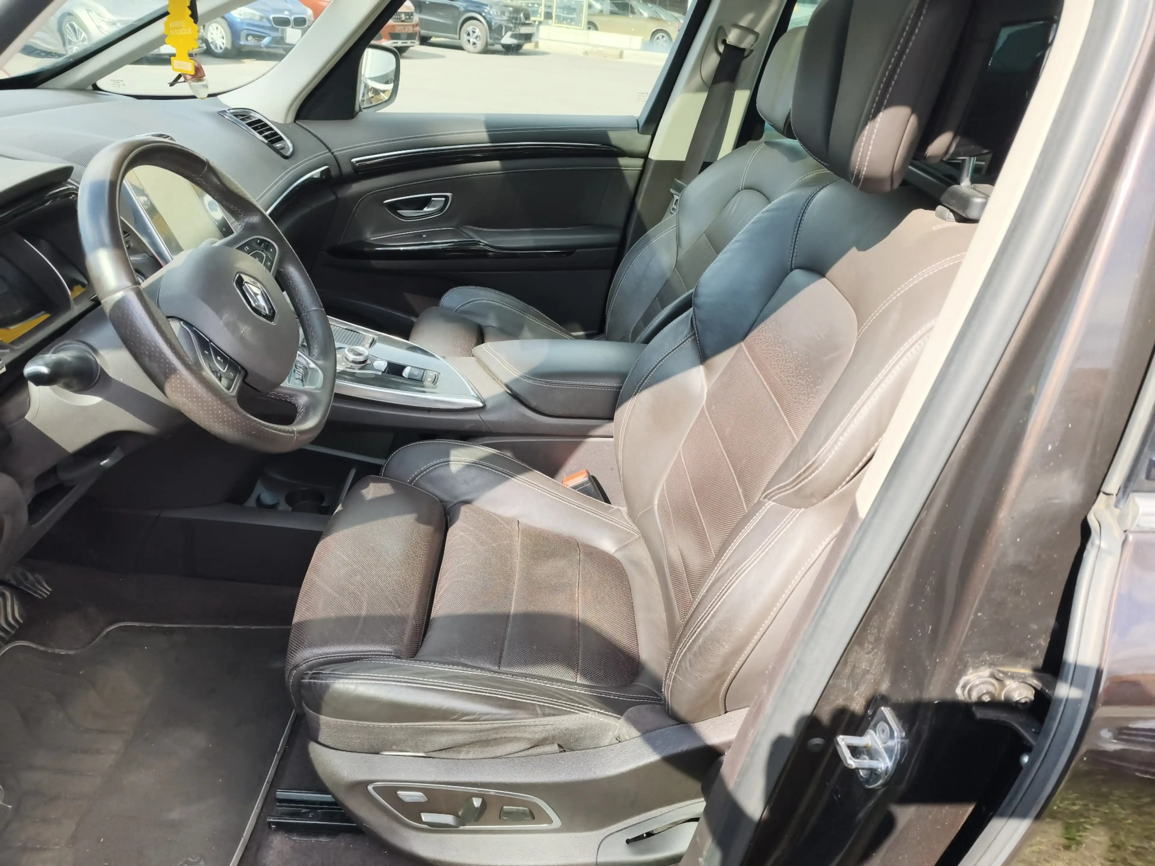 Renault Grand Espace INITIALE (MOD 2016) — photo 14