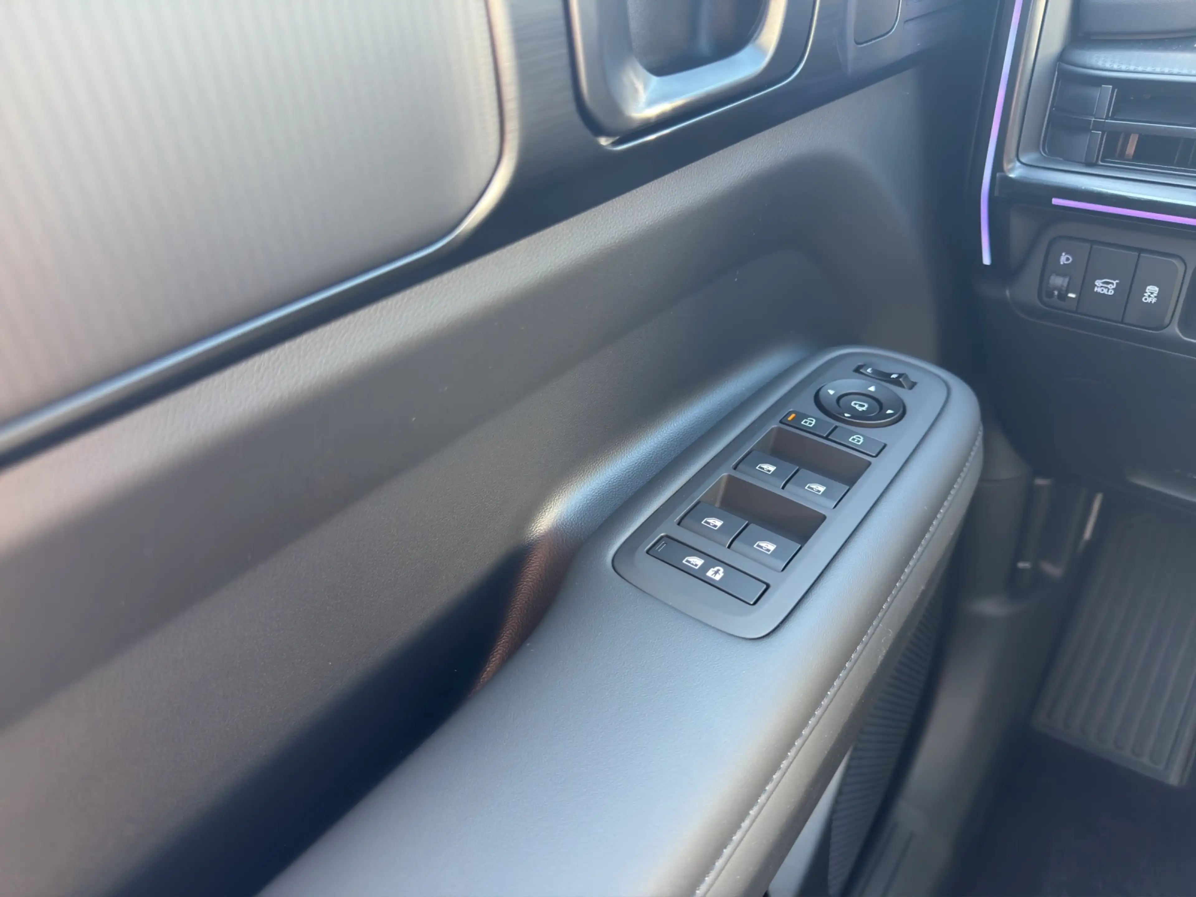 Hyundai SANTA FE Hybrid 1.6 T-GDi Blackline PANO/HEADUP/BOSE — photo 13