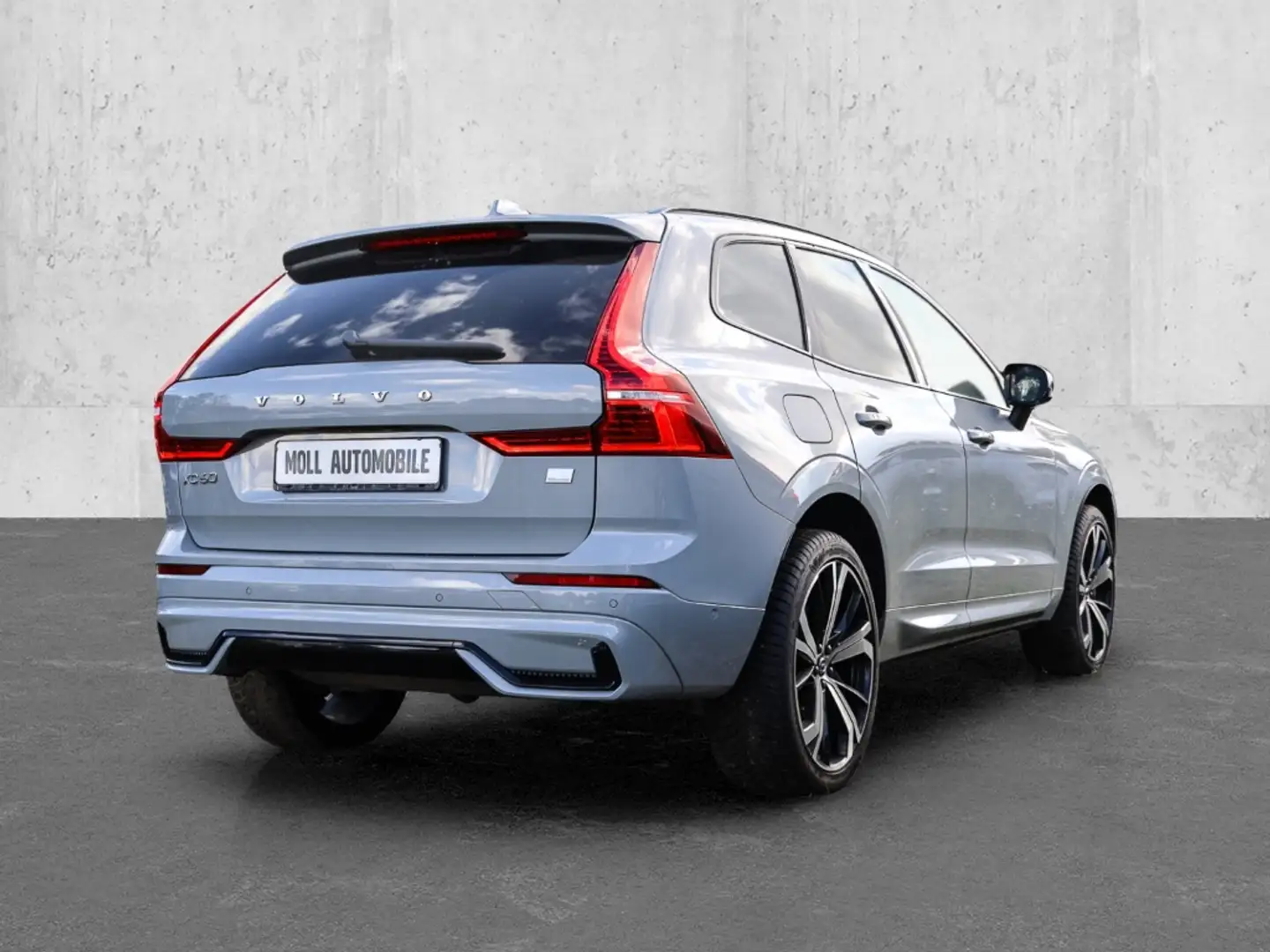 Volvo XC60 Ultimate Dark Recharge Plug-In Hybrid AWD T8 Twin Grau - 2