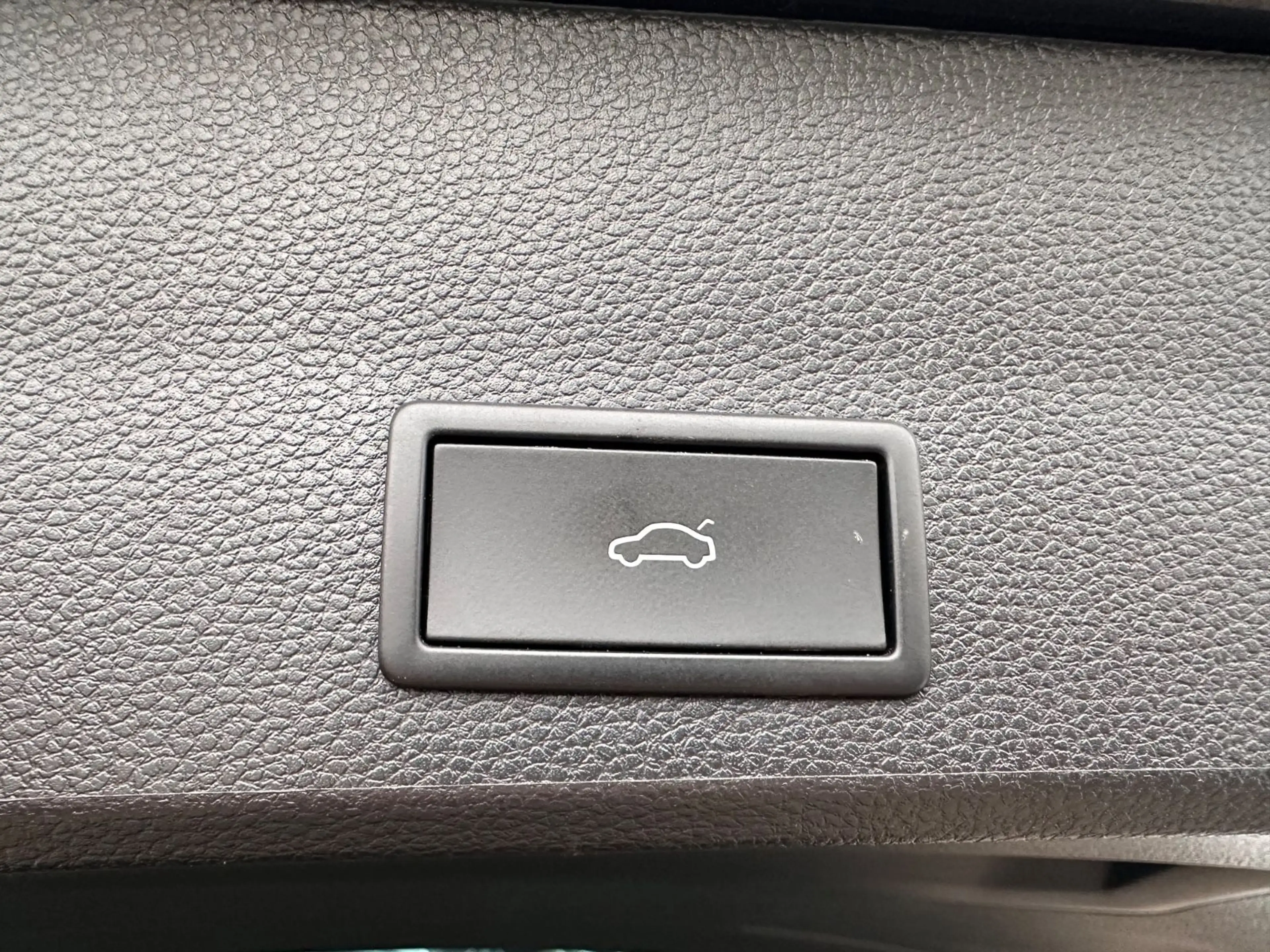 CUPRA Ateca VZ 4Drive Navi Pano T-Leder 360° ACC Beats — photo 37