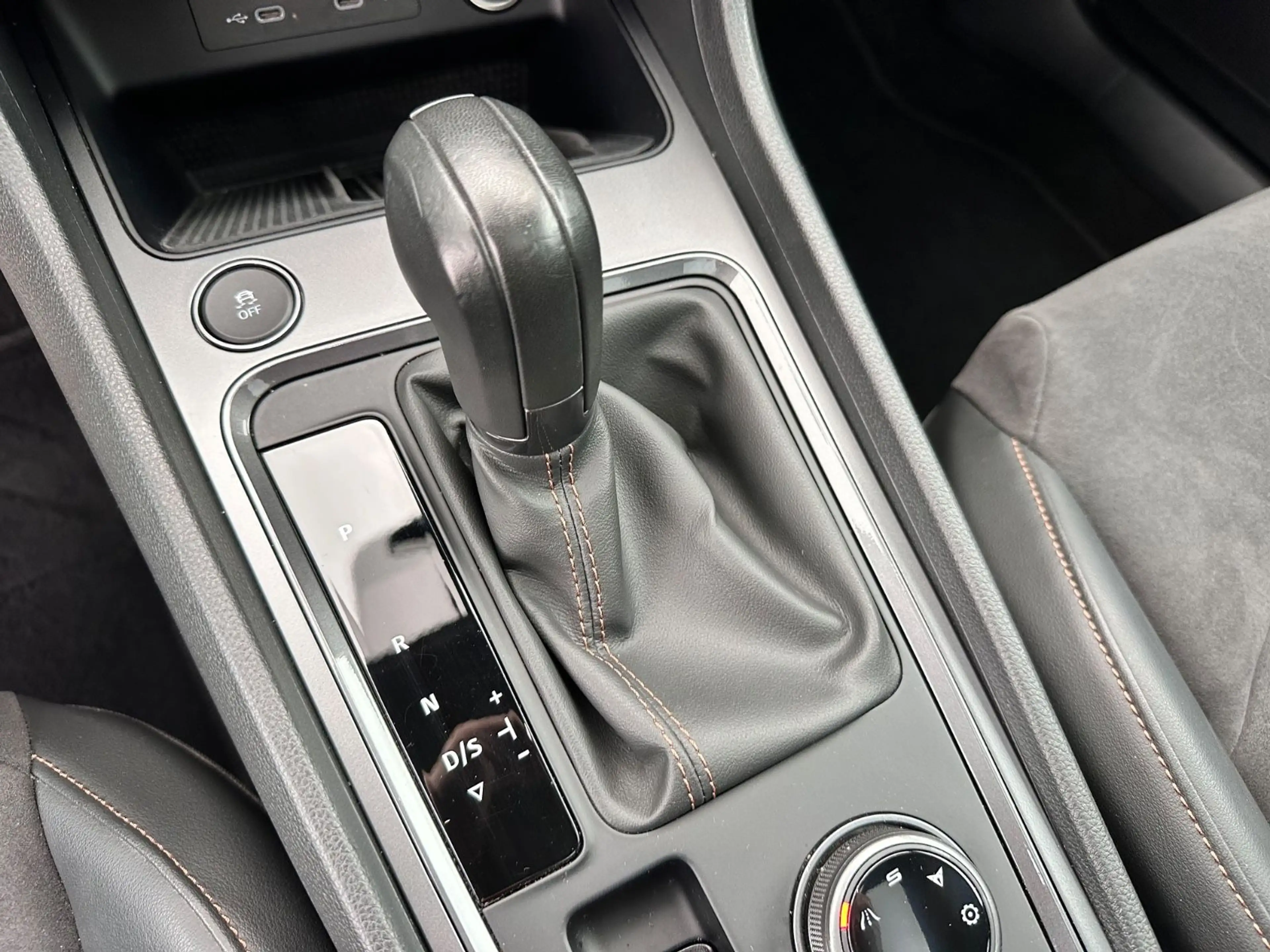 CUPRA Ateca VZ 4Drive Navi Pano T-Leder 360° ACC Beats — photo 14