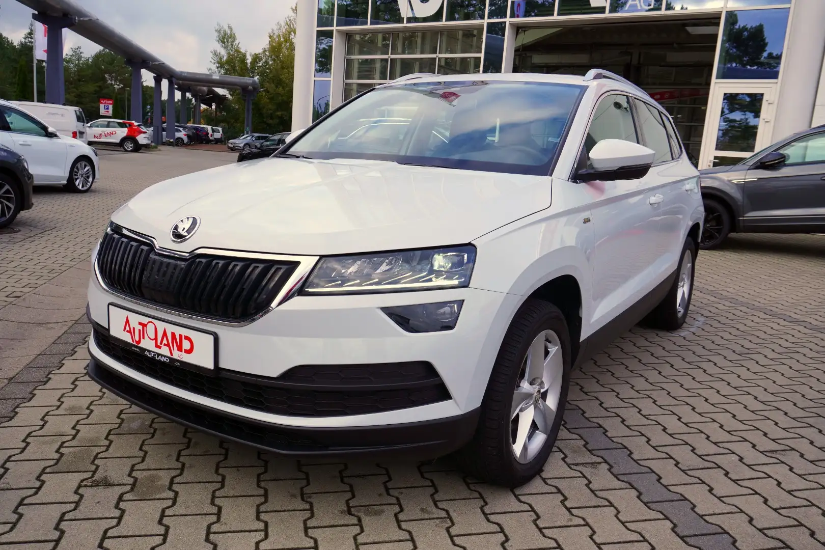 Skoda Karoq 1.5 TSI DSG Soleil LED ACC Panorama AHK Blanco - 2