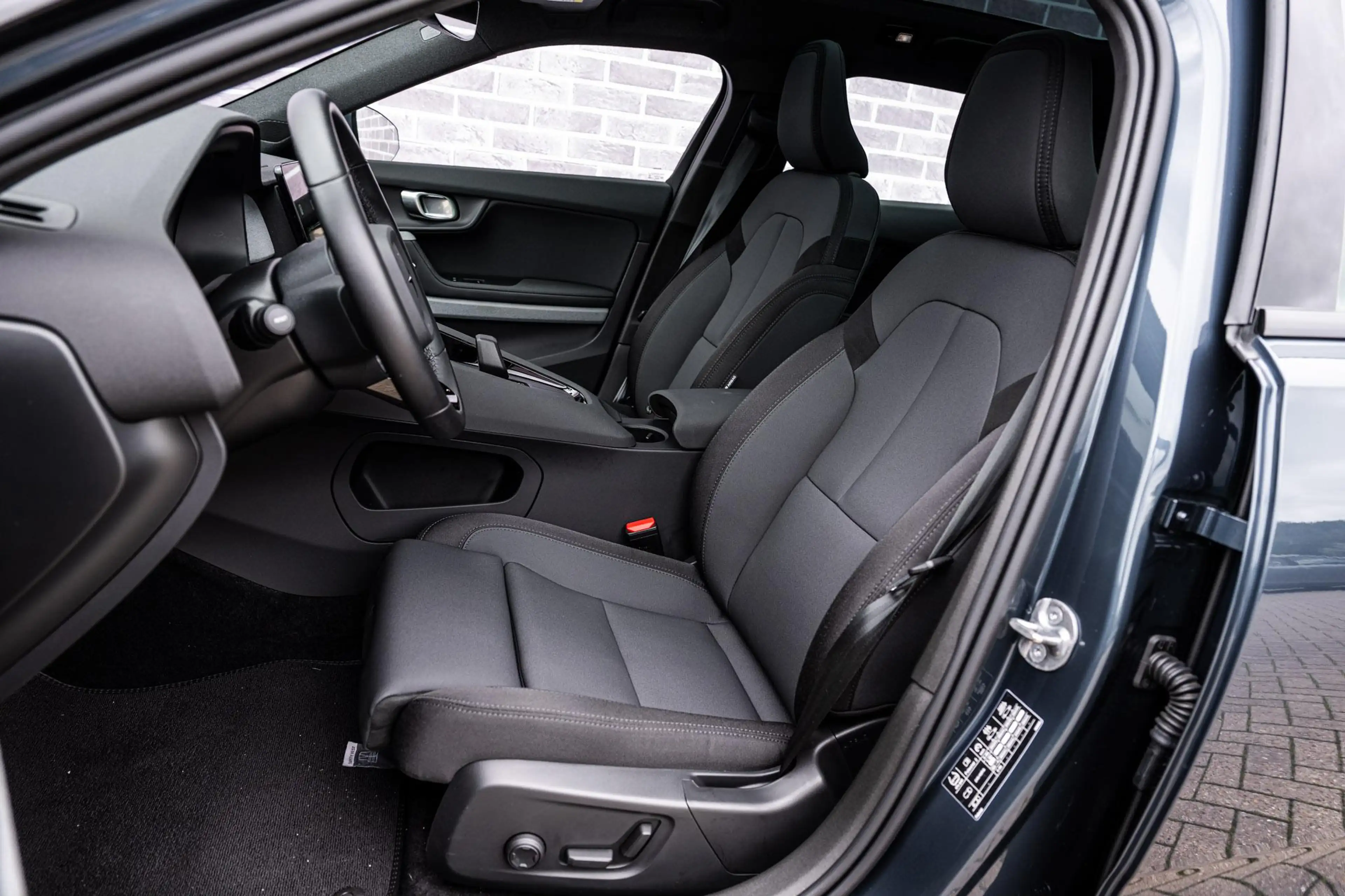 Polestar 2 Long Range Single Motor Plus 82 kWh — photo 6