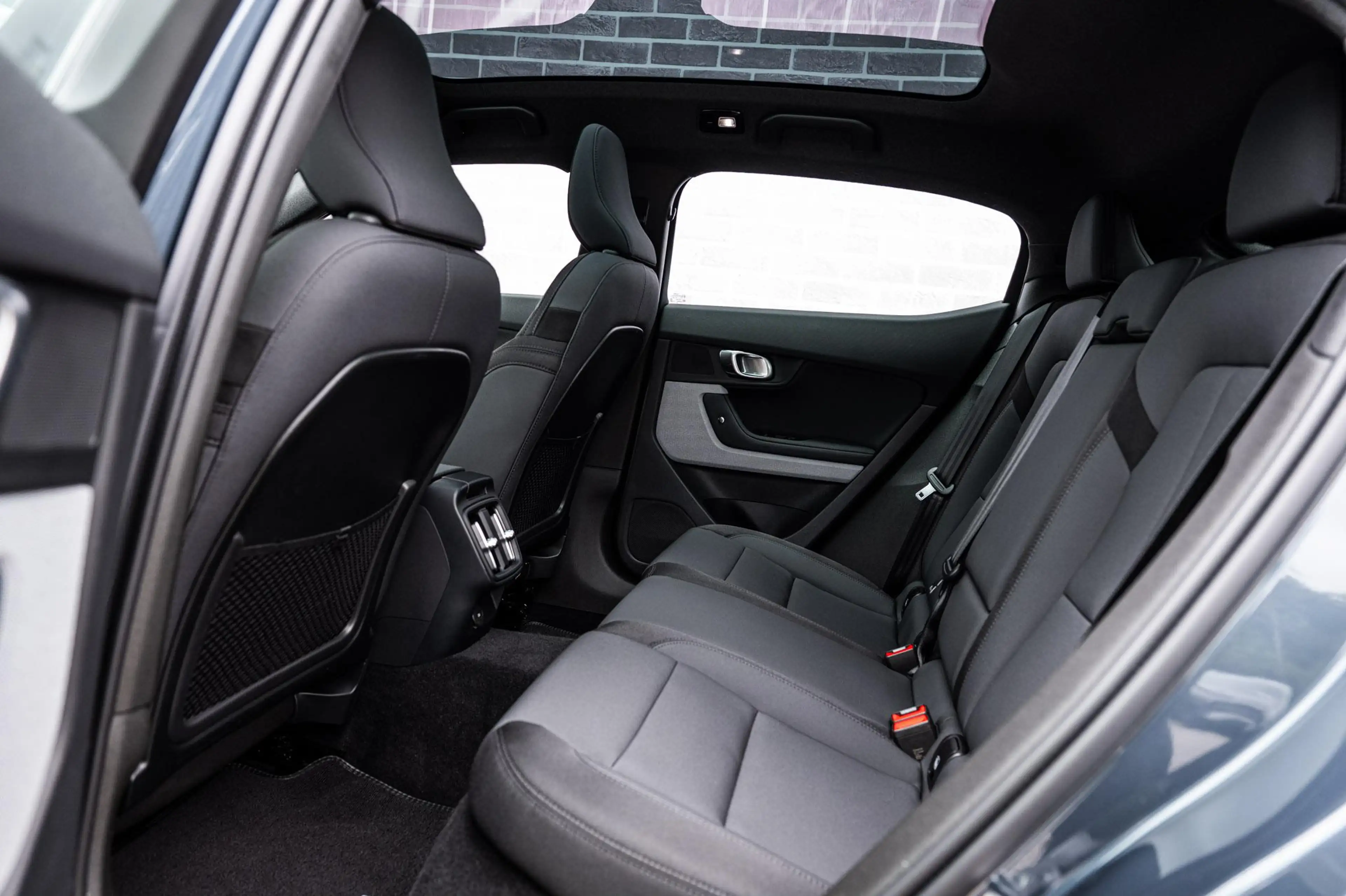 Polestar 2 Long Range Single Motor Plus 82 kWh — photo 8