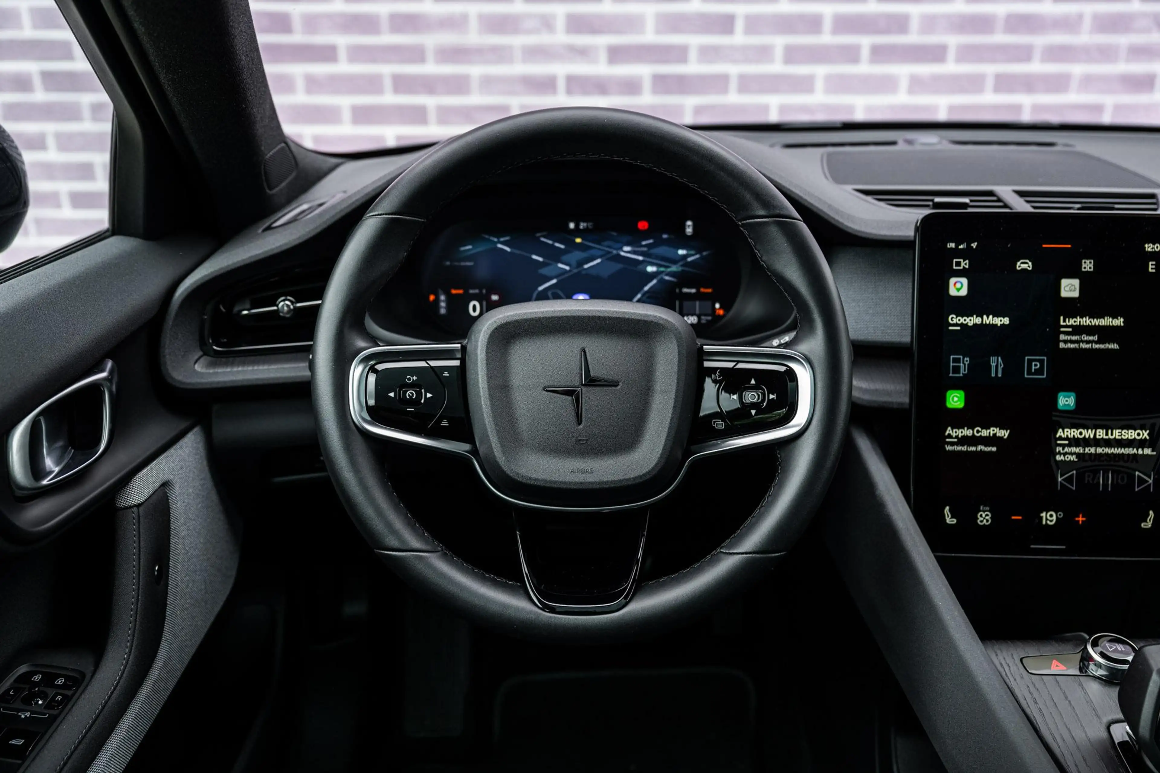 Polestar 2 Long Range Single Motor Plus 82 kWh — photo 3