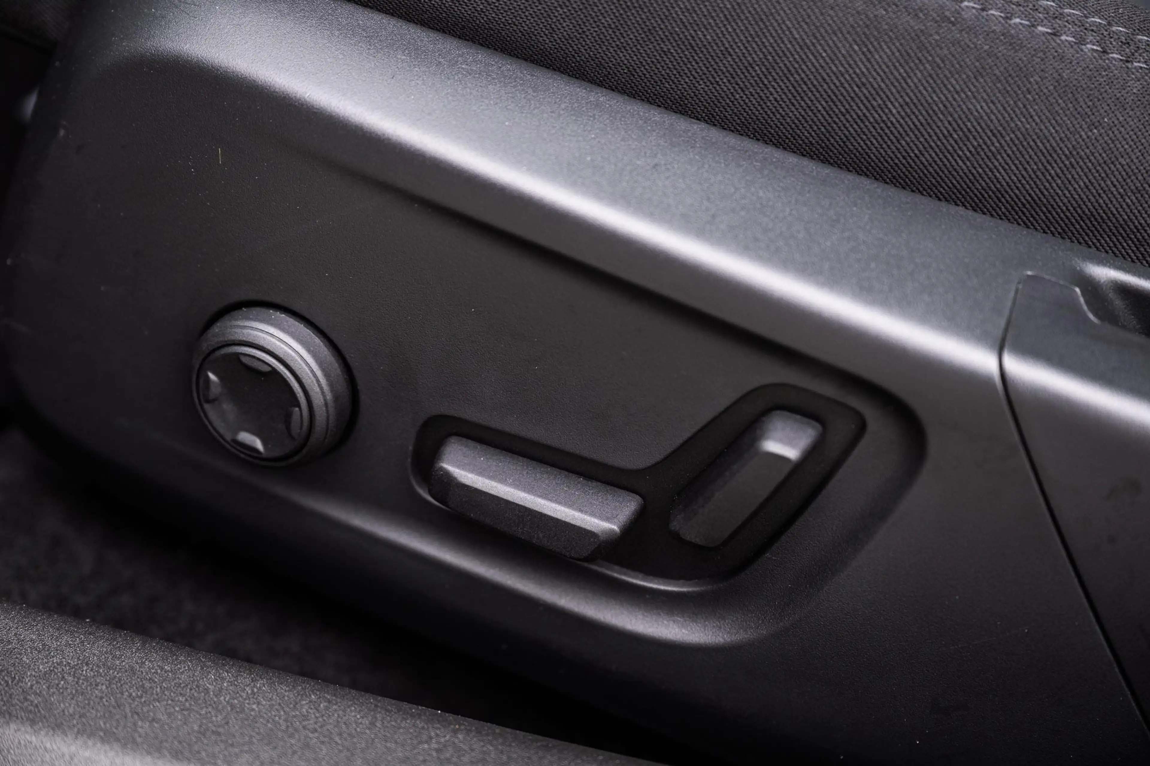 Polestar 2 Long Range Single Motor Plus 82 kWh — photo 7