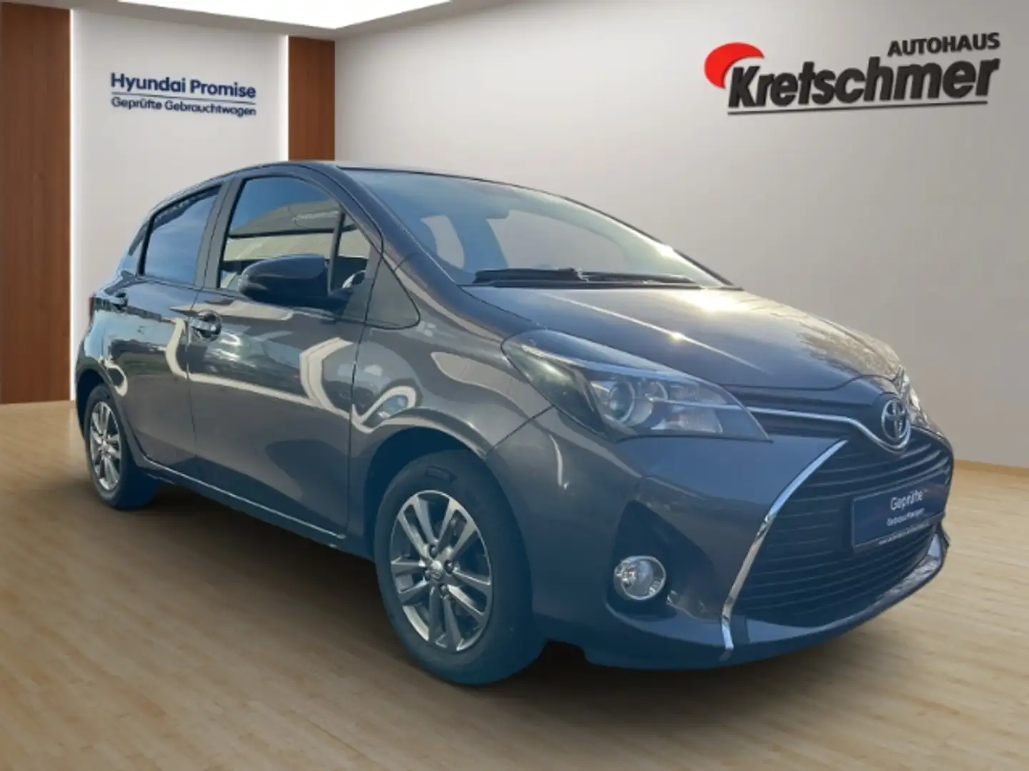 Toyota Yaris Comfort Rückfahrkam. Alu Klima Freisprech Allwette Grau - 2