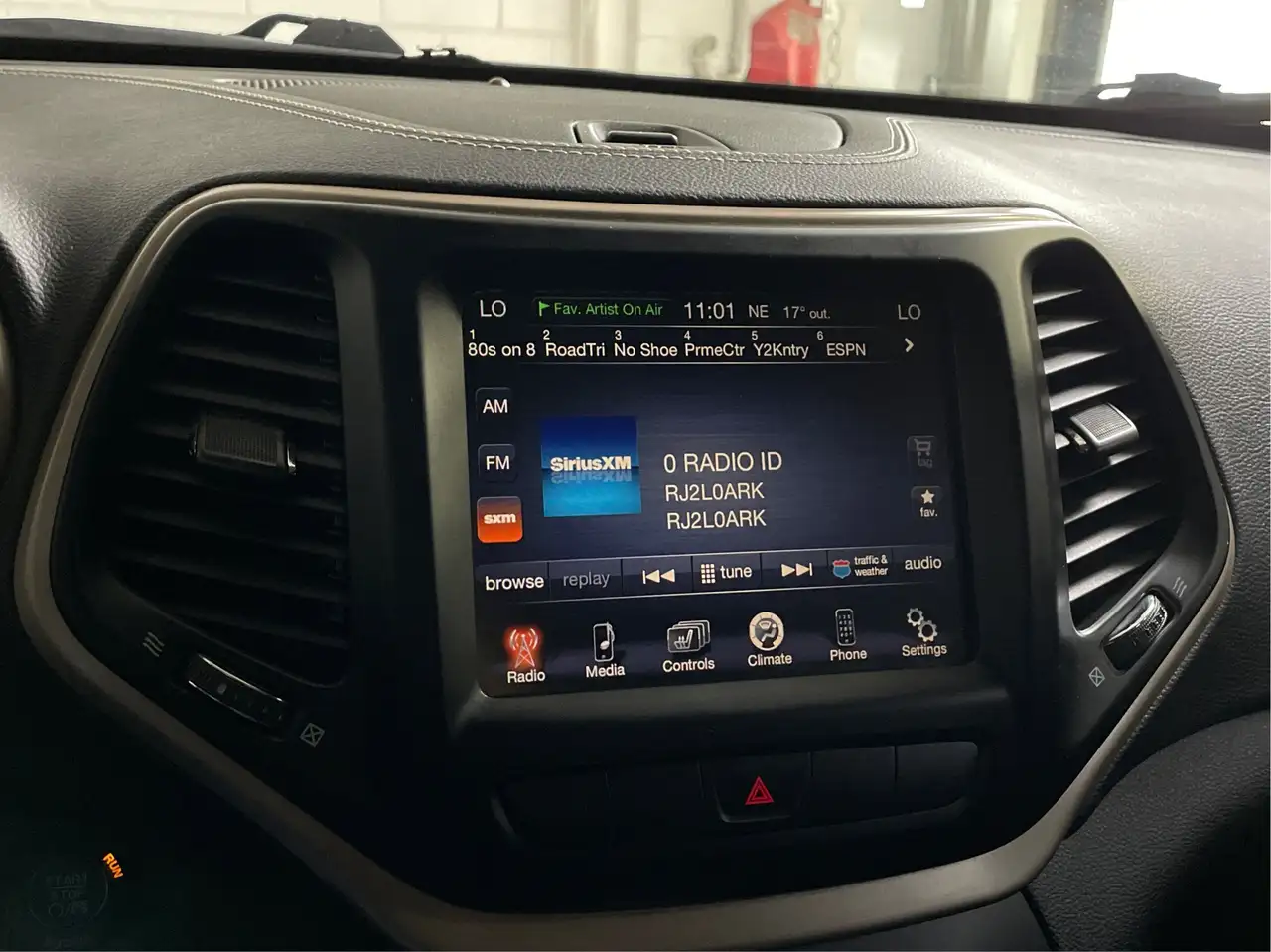 Jeep Cherokee снимка Jeep Cherokee
