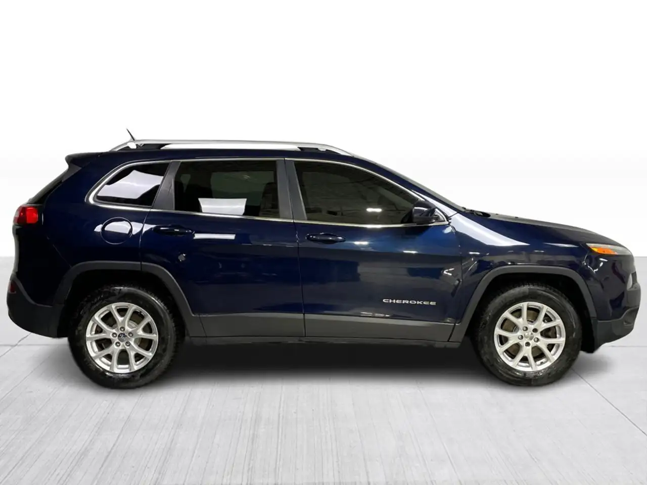 Jeep Cherokee снимка Jeep Cherokee