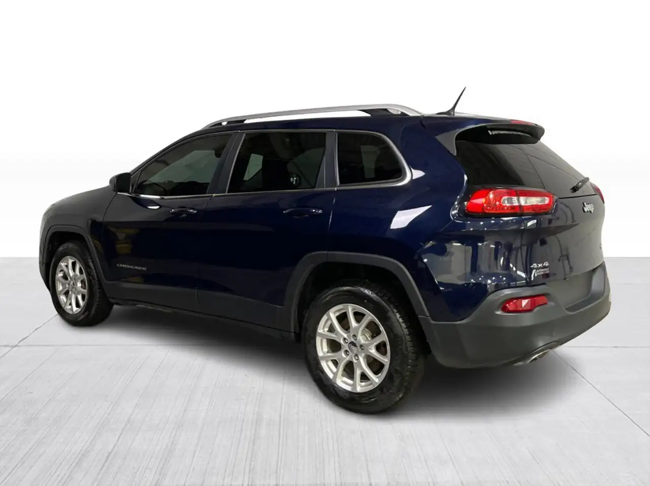 Jeep Cherokee снимка Jeep Cherokee