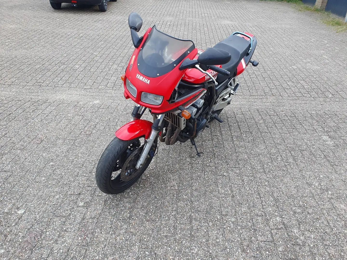 Yamaha FZS 600 S met koppelingsproblemen loop of sloop Rouge - 2