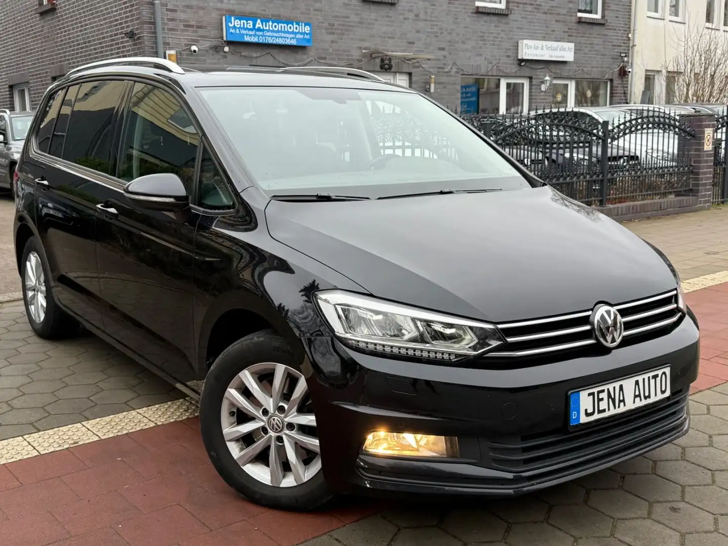 Volkswagen Touran Comfortline BMT/DSG 1.Hand Tüv Neu Schwarz - 1
