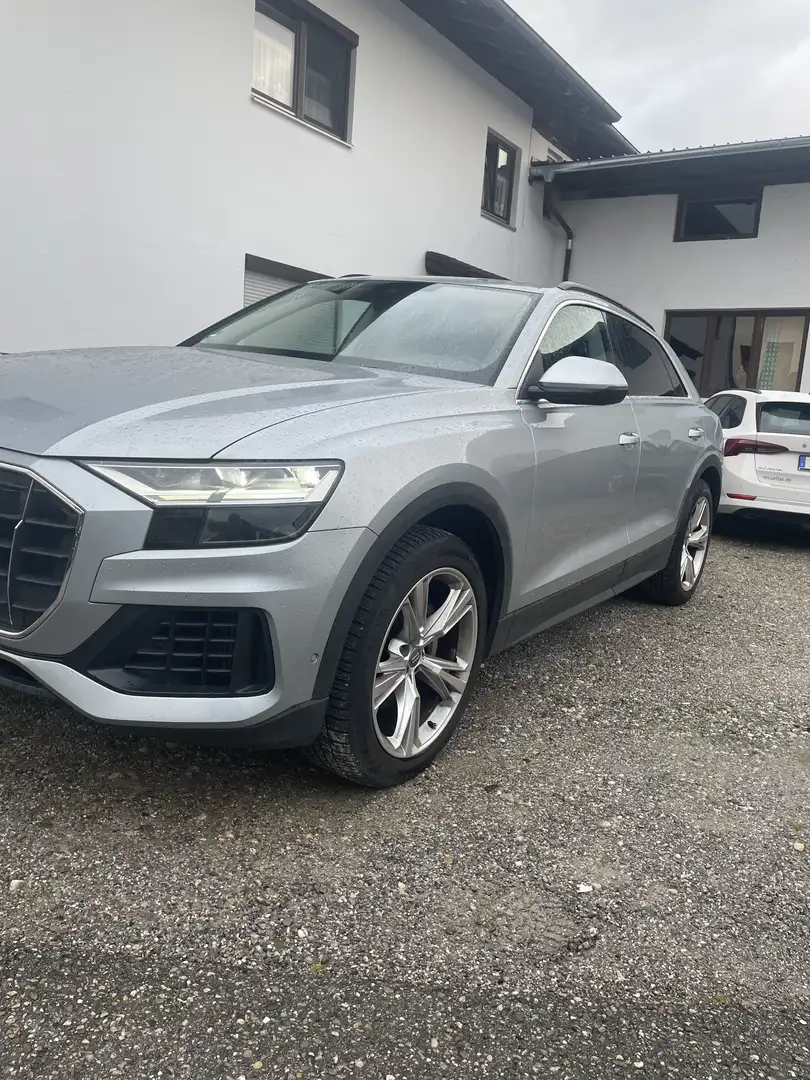 Audi Q8 55 TFSI quattro Szürke - 2