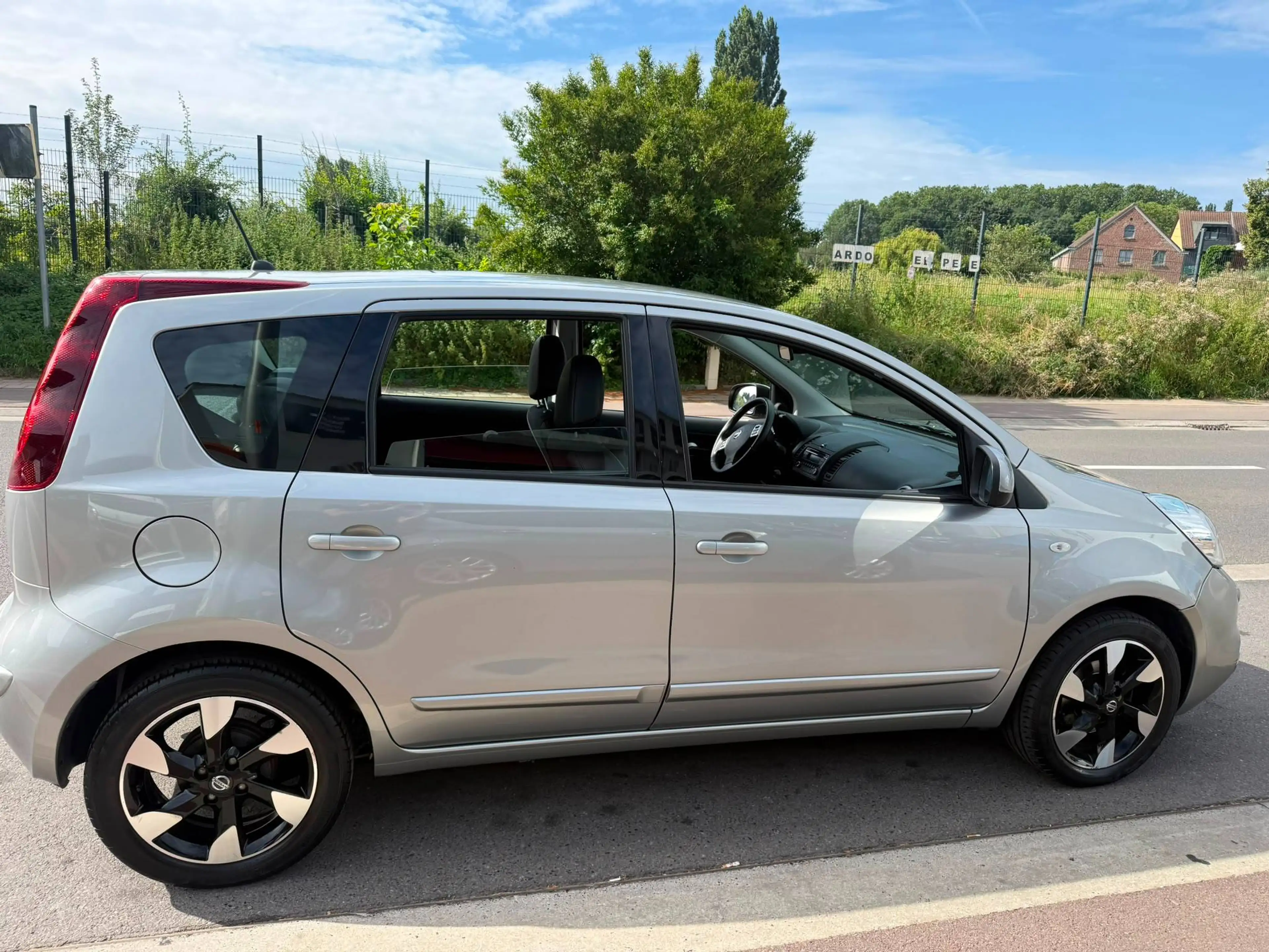 Nissan Note 1.4i Connect Edition **12M GARANTIE** — photo 4