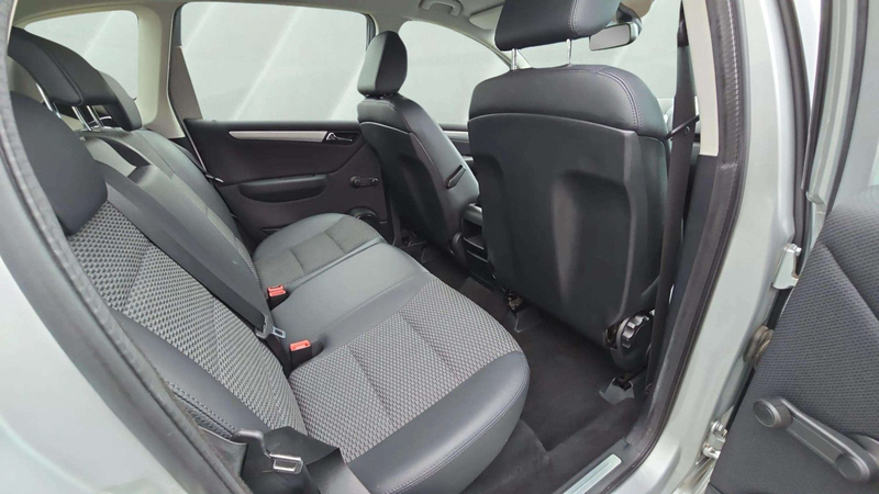 Mercedes-Benz A 200 Avantgarde*Navi*PDC*Leder*Sitzheizung — photo 12