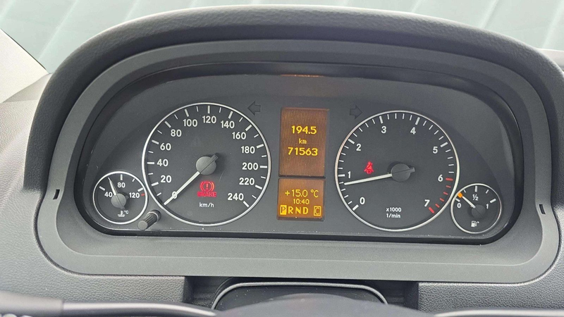 Mercedes-Benz A 200 Avantgarde*Navi*PDC*Leder*Sitzheizung — photo 6