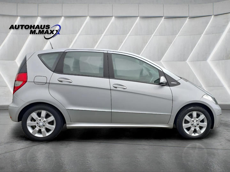 Mercedes-Benz A 200 Avantgarde*Navi*PDC*Leder*Sitzheizung — photo 9
