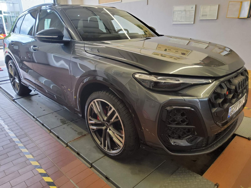 Audi SQ5 3.0 TFSI quattro edition one*Panorama*B&O* — photo 3