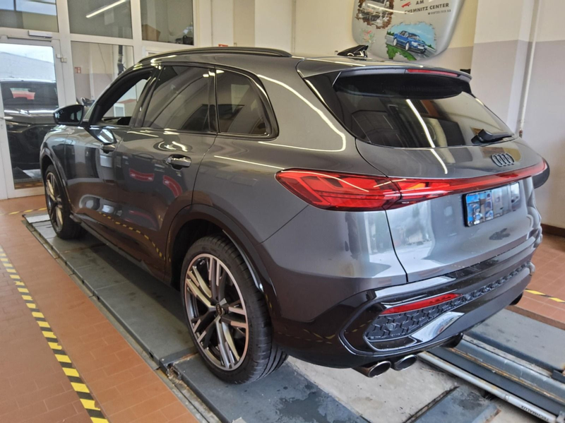 Audi SQ5 3.0 TFSI quattro edition one*Panorama*B&O* — photo 6