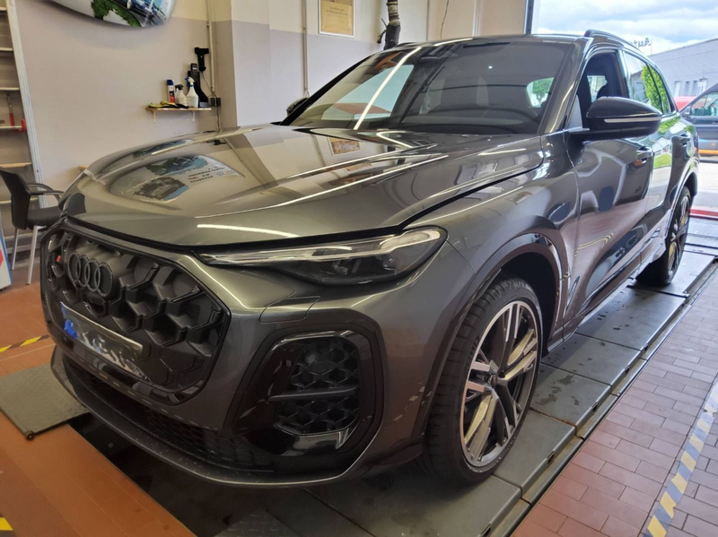 Audi SQ5 3.0 TFSI quattro edition one*Panorama*B&O* — photo 2