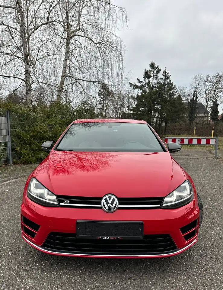 Volkswagen Golf R