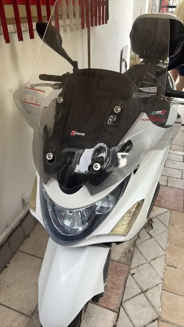 Kymco Xciting 300i 300 r - 2