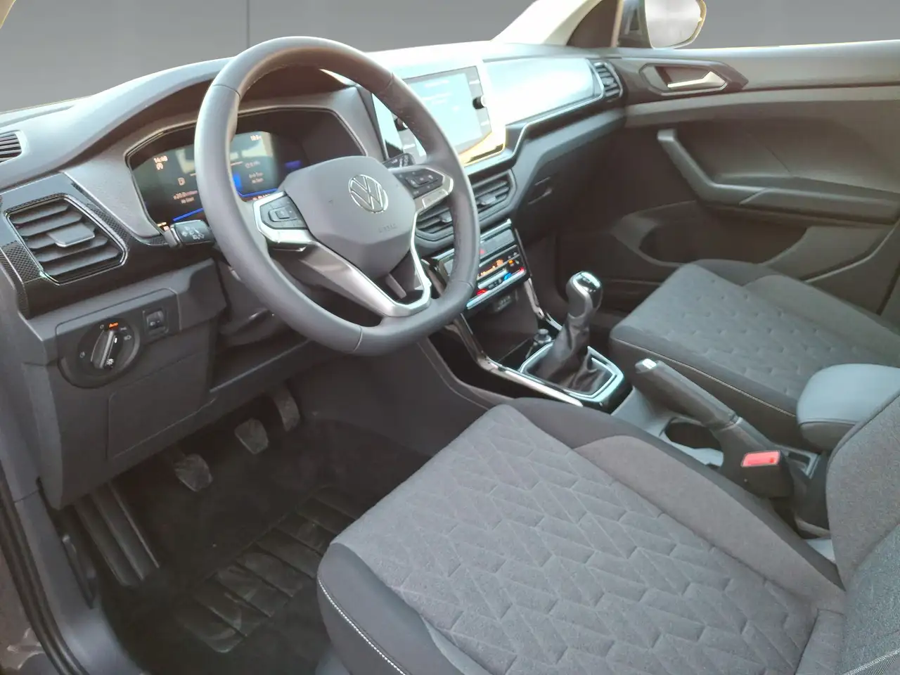 Volkswagen T-Cross Life 1.0 TSI LED Navi AHK TravelAss. 16" 8