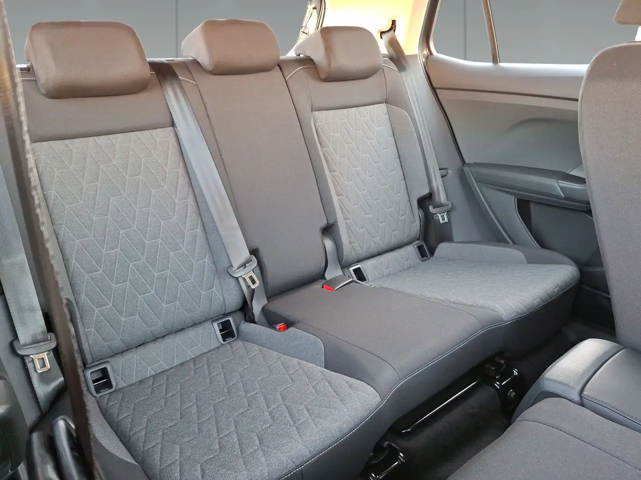 Volkswagen T-Cross Life 1.0 TSI LED Navi AHK TravelAss. 16" 4