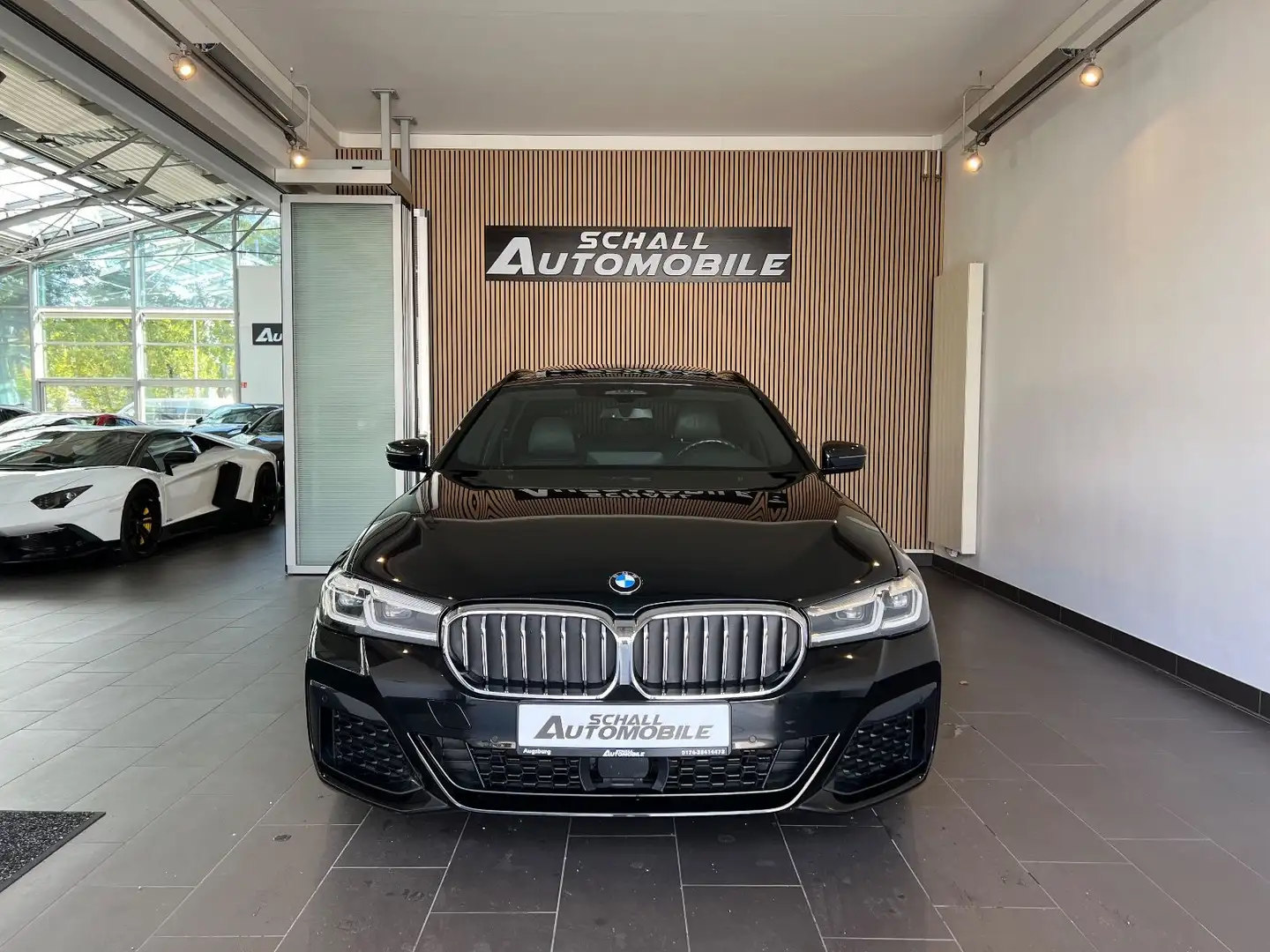 BMW 530 d Tou xDrive M-Sport *ACC/PANO/HUD/Drv-Assist Schwarz - 2
