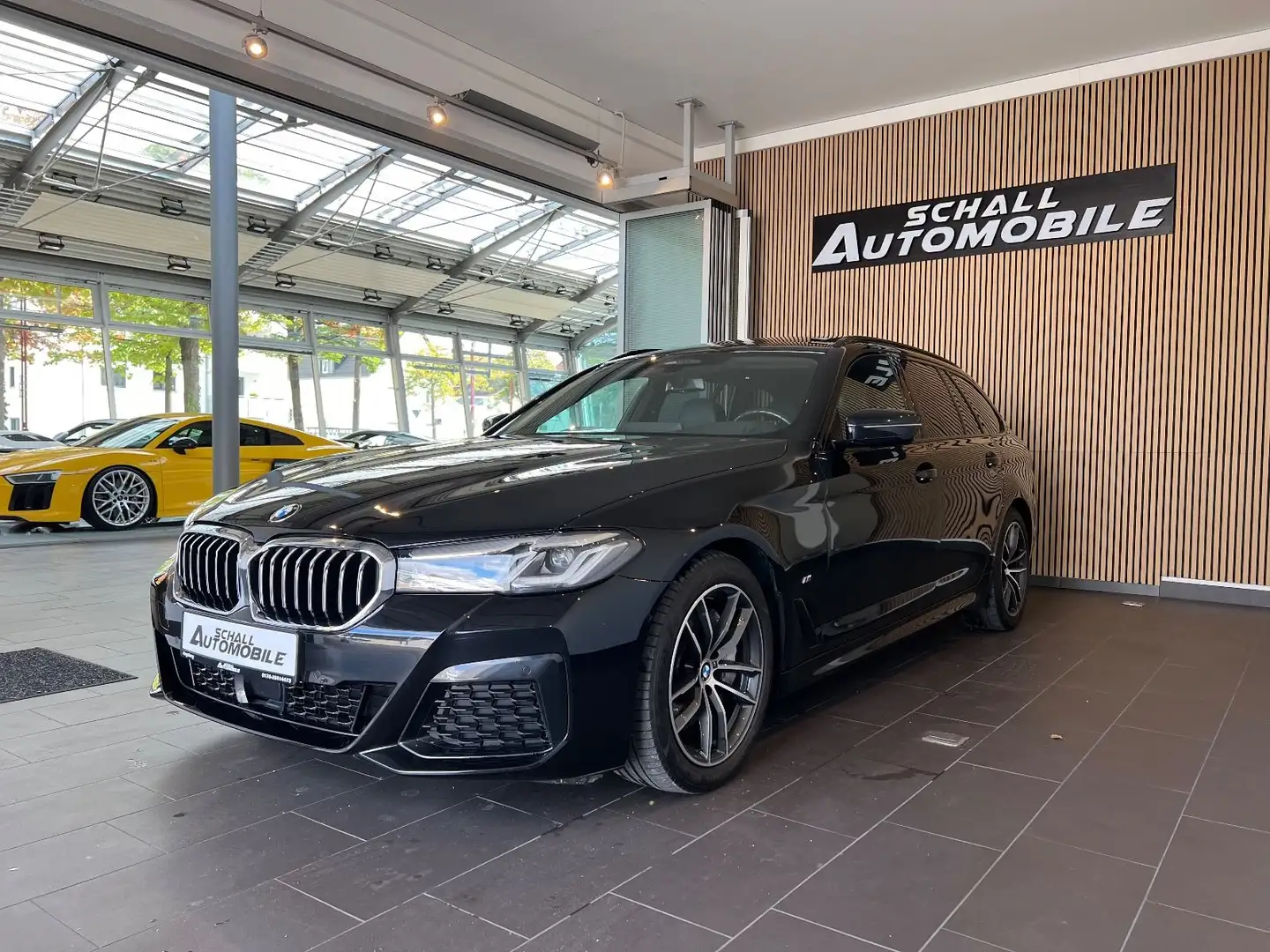 BMW 530 d Tou xDrive M-Sport *ACC/PANO/HUD/Drv-Assist Schwarz - 1