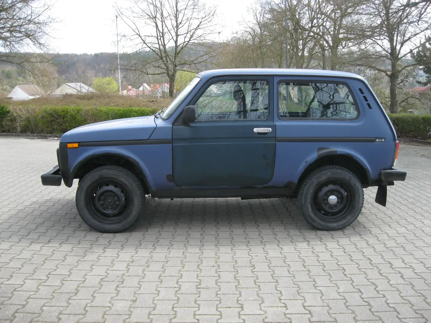 Lada Niva 1.7i Servolenkung LPG GASANLAGE AHK Allrad Blau - 2