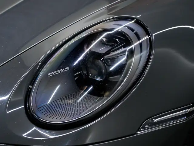 Porsche 992 view 11