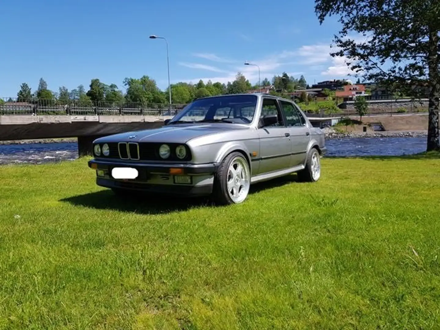 BMW 325 SERIE 3 E30 (07/1983-06/1988) Argent - 2
