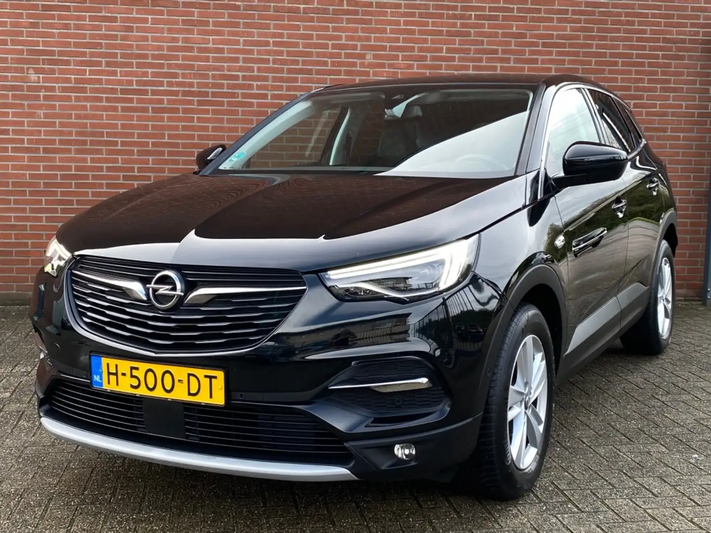 Opel Grandland X 1.2 TURBO BUS. EX. AUTOMAAT NAV CRUISE CARPLAY PAN Noir - 2